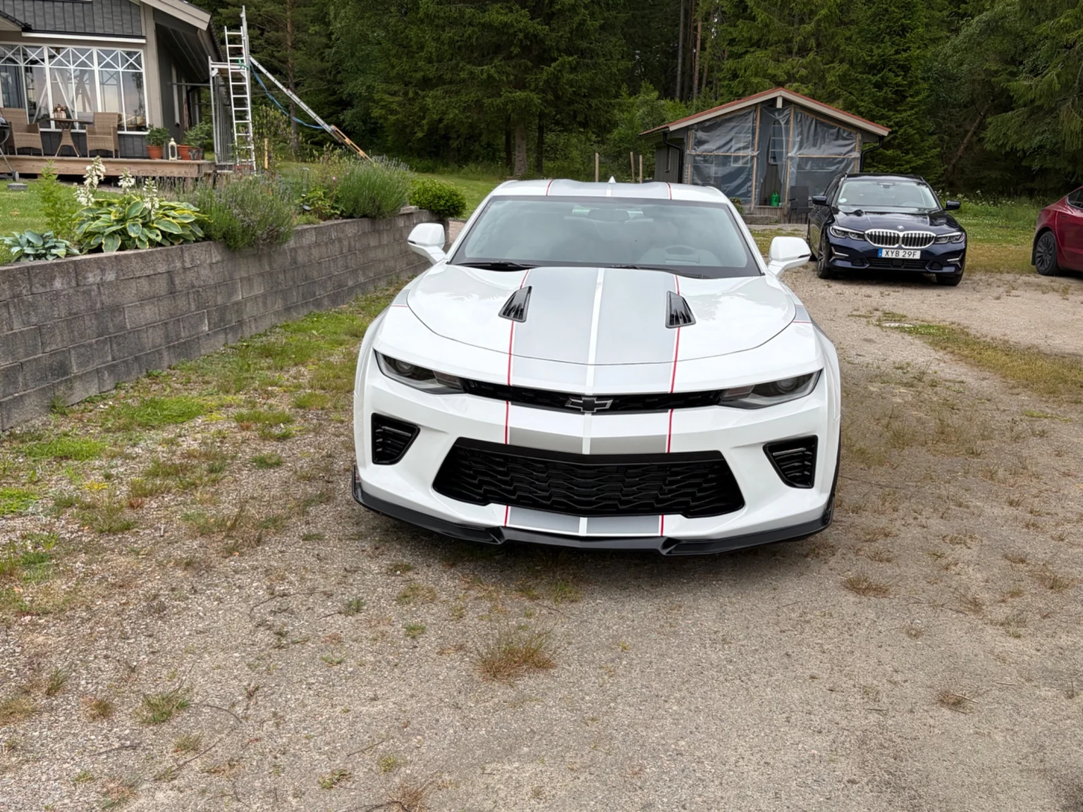 Exterior image of 2017 Chevrolet Camaro SS (71)