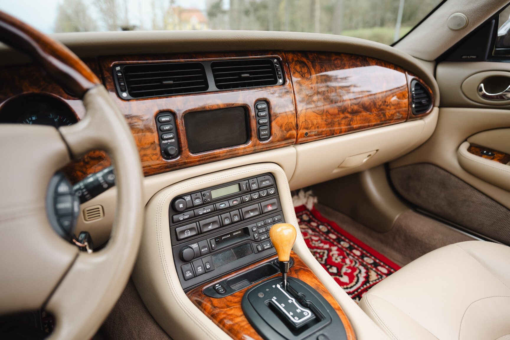 Interiörbild 2003 Jaguar XK8 Cabriolet