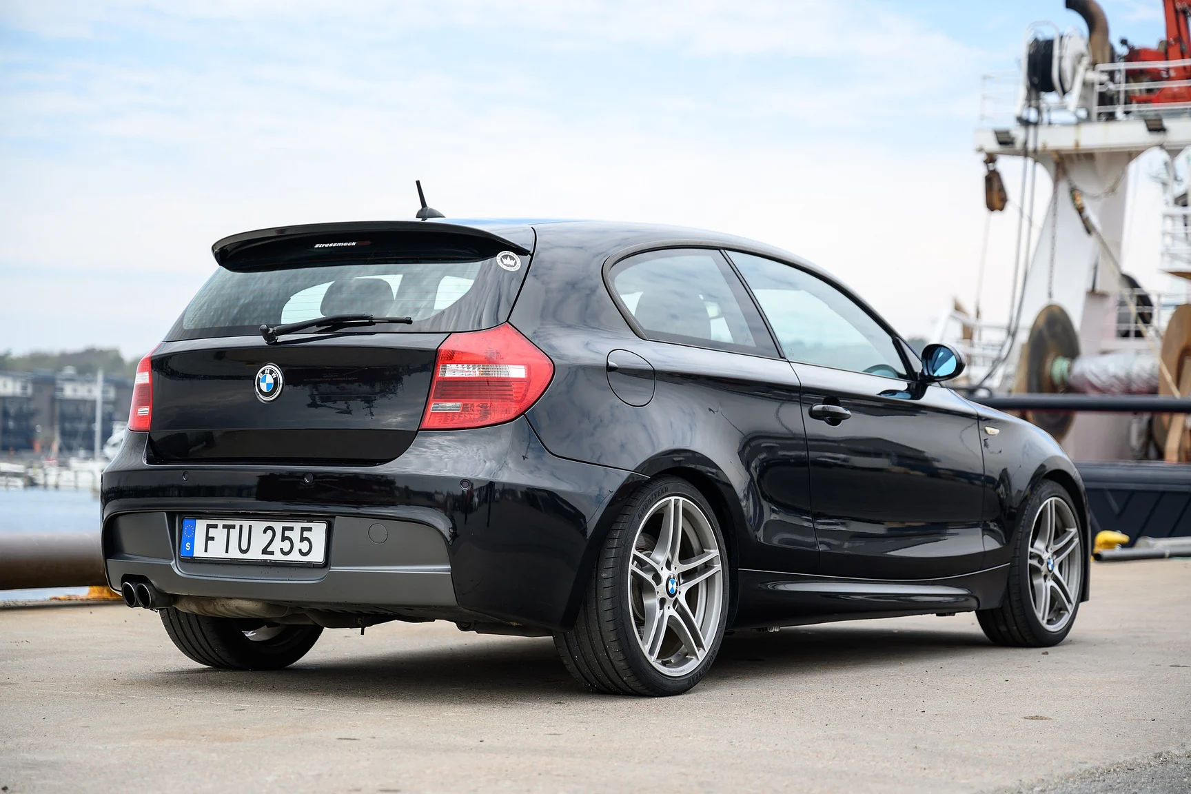 Aussenfoto 2007 2007 BMW 130i M Sport (8)