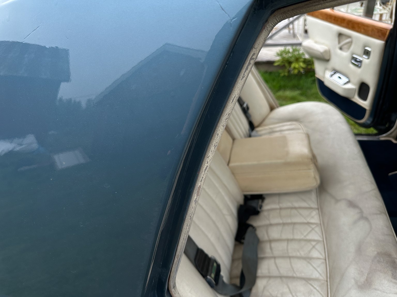 Interior image of 1972 Rolls-Royce Silver Shadow