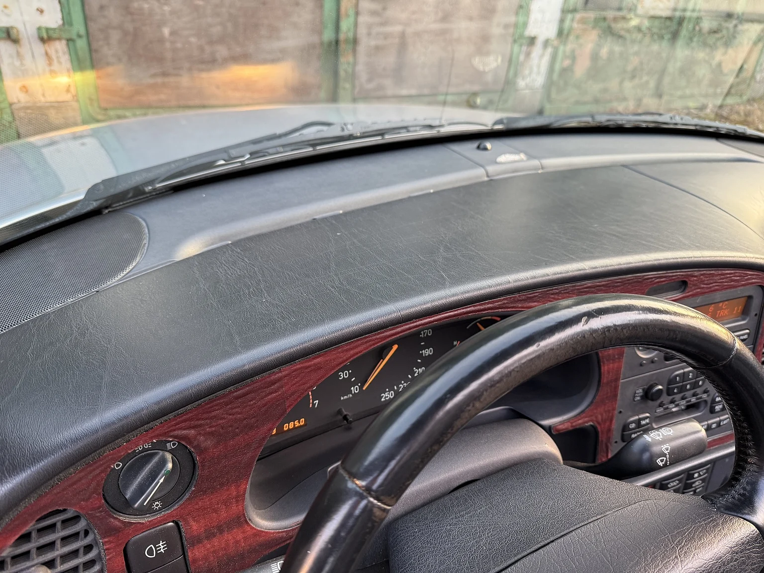 Innenraumfoto von 1996 SAAB 900 Turbo Convertible (38)