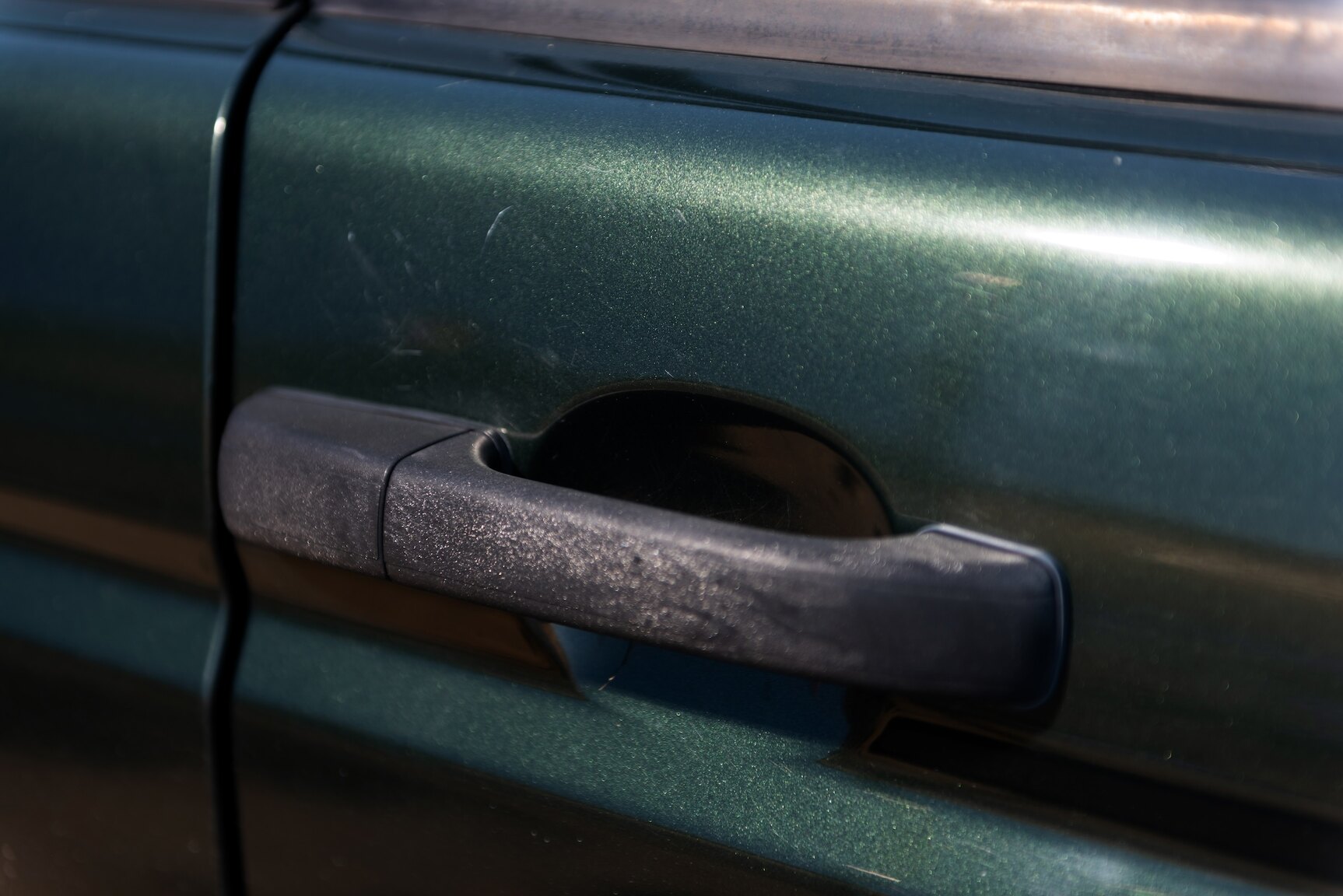 Exterior image of 1999 Land Rover Discovery 4.0 V8