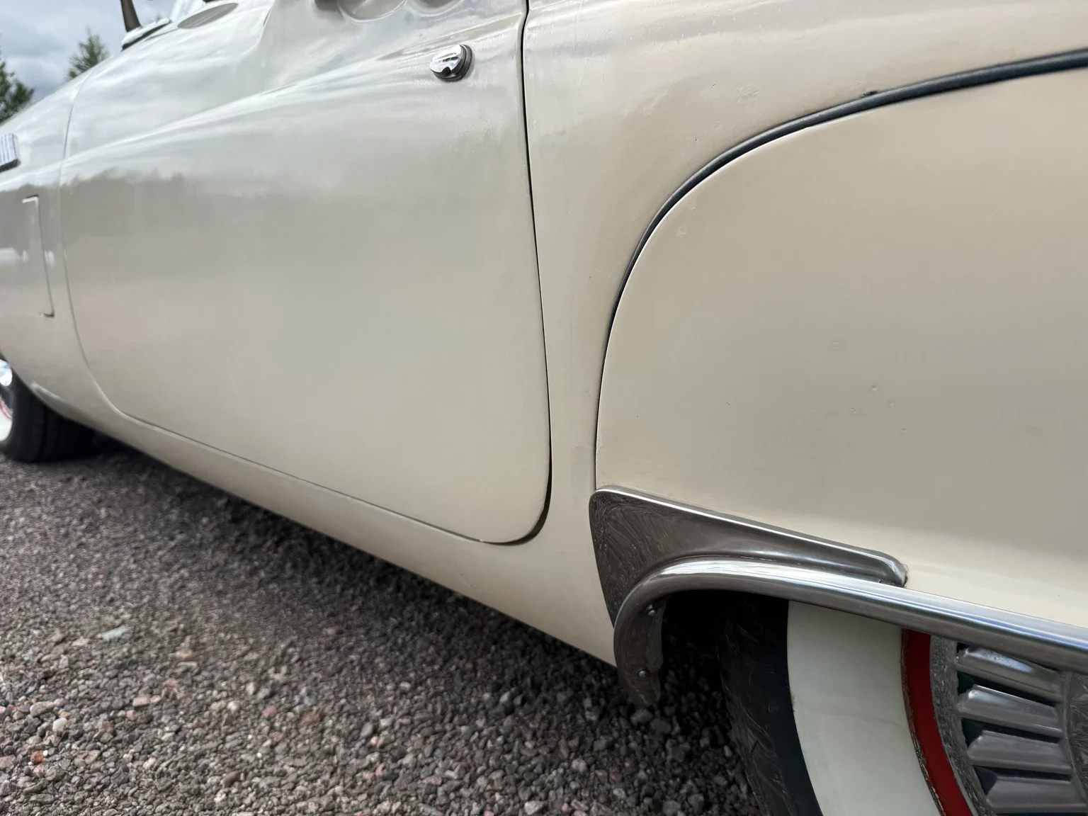 Exteriörbild på 1957 Ford Thunderbird (53)