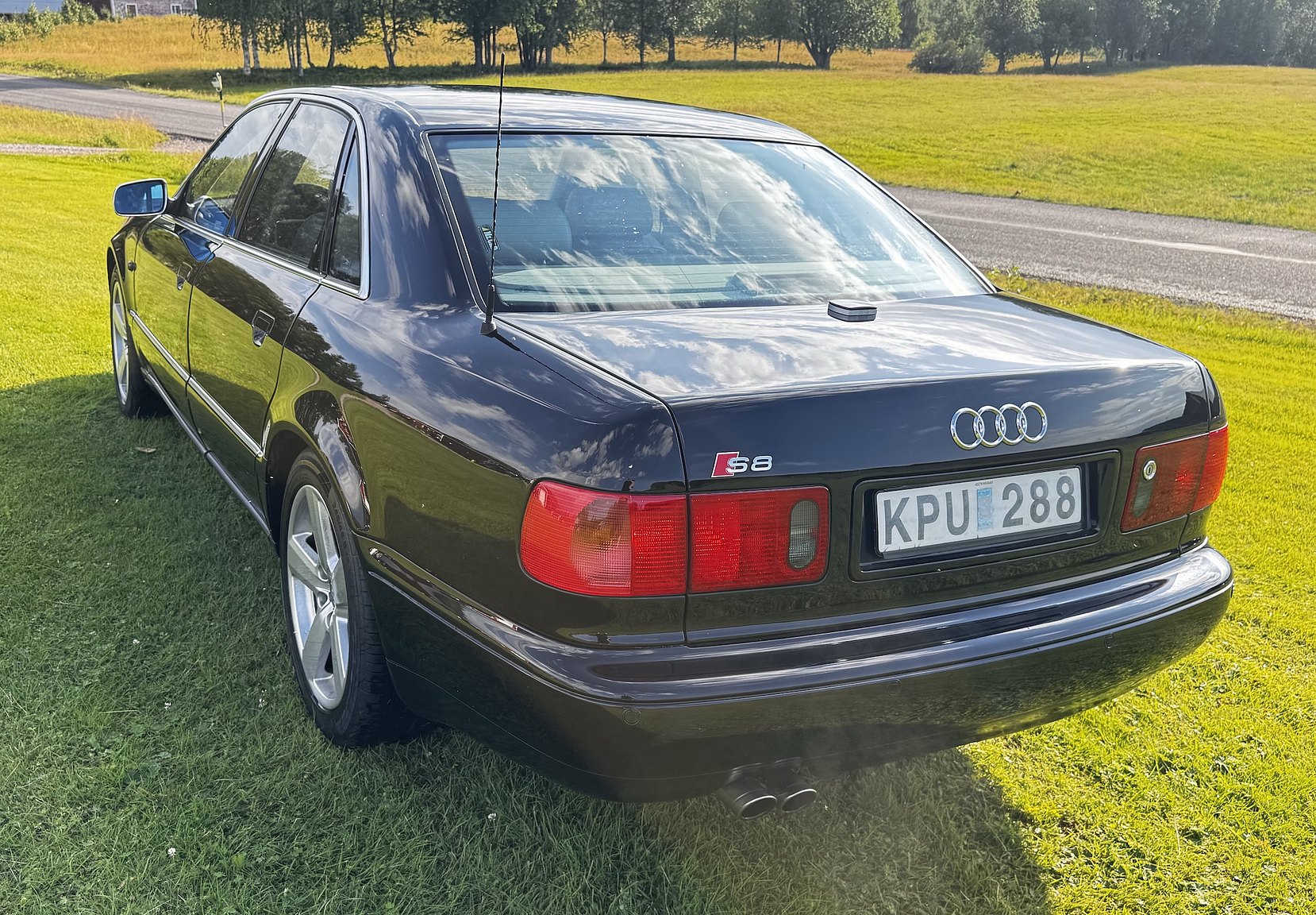 Exteriörbild på 1999 Audi S8 4.2 Quattro