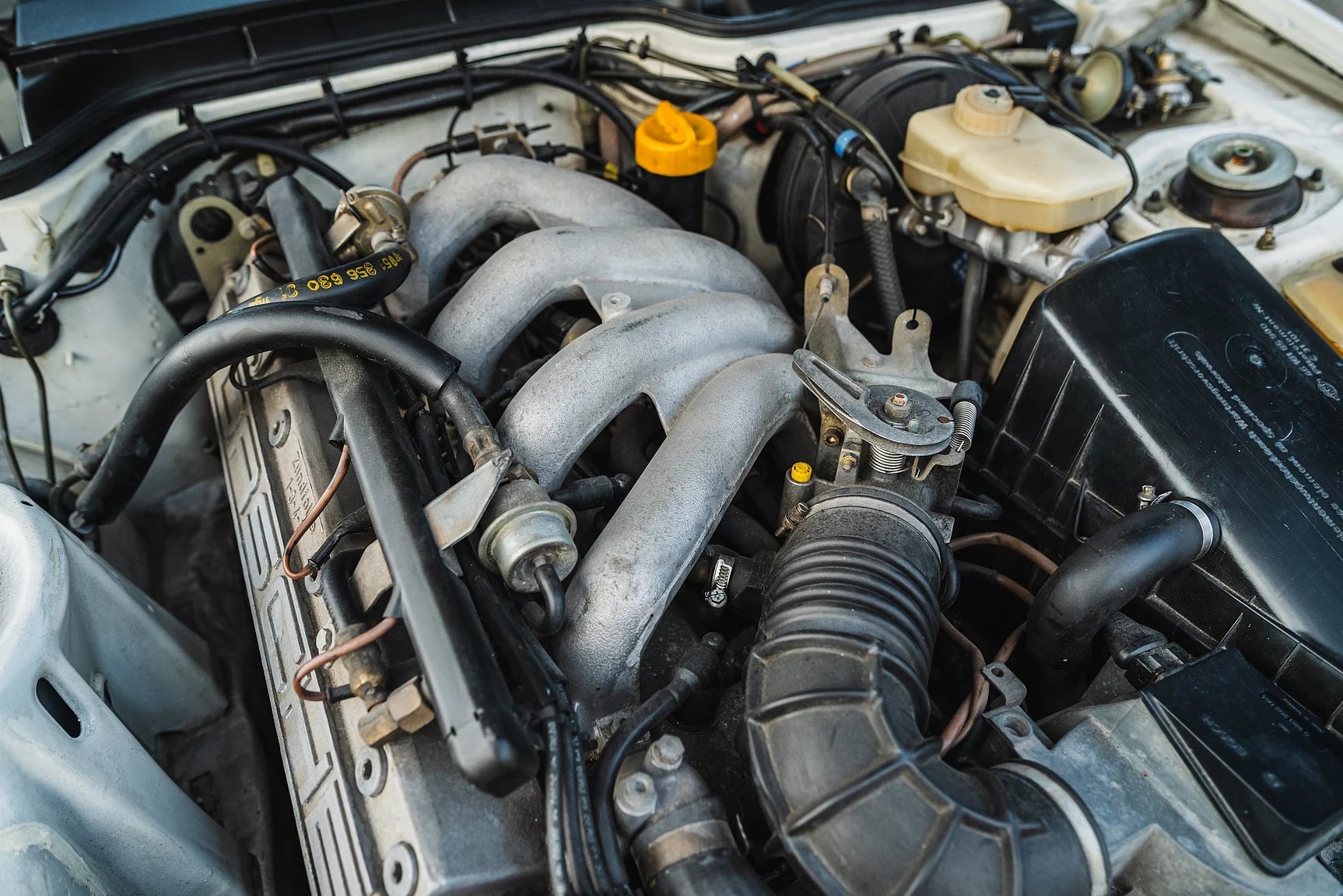 Image of 1986 Porsche 944R (12) mechanics