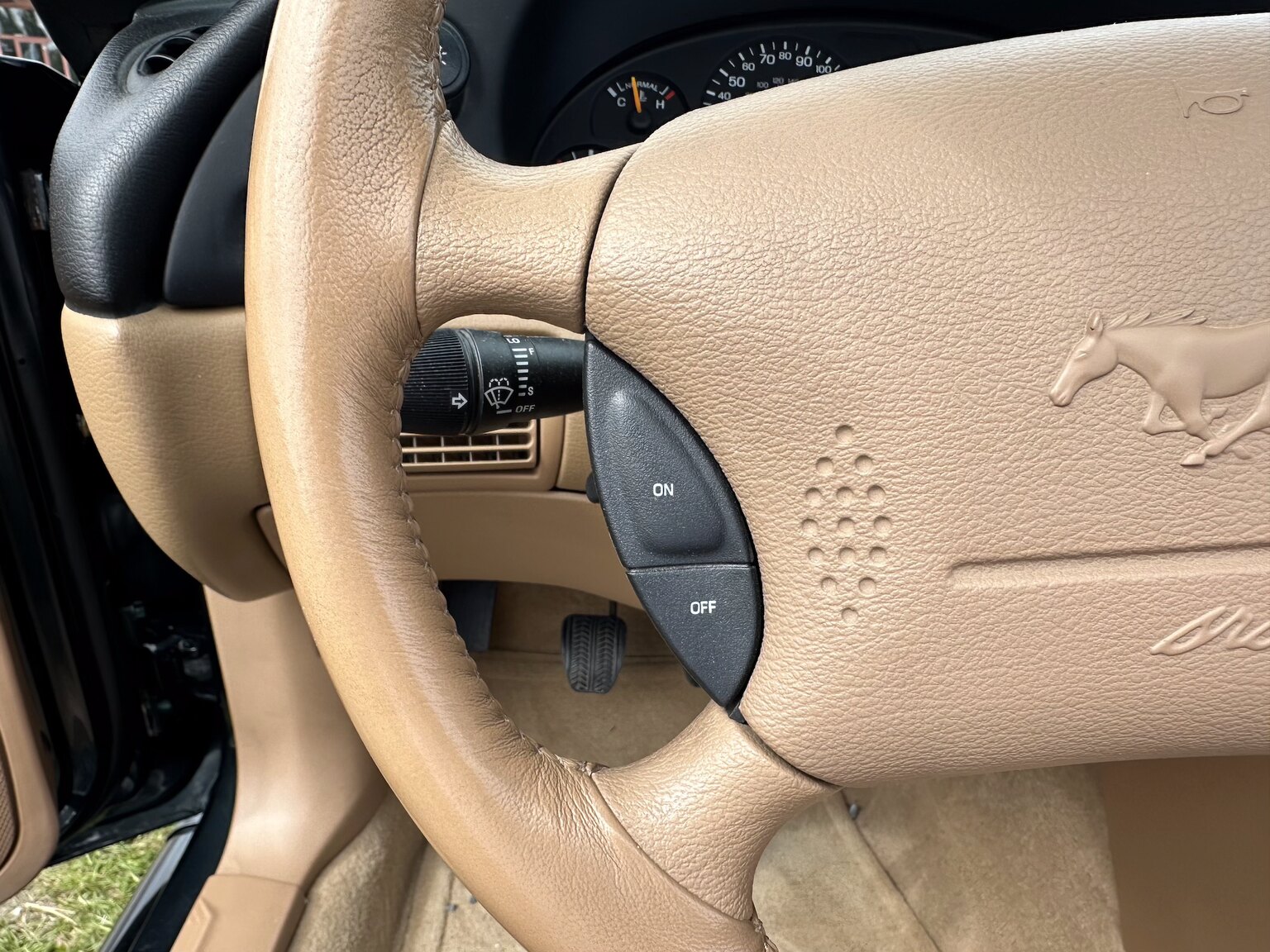 Interior image of 1998 Ford Mustang GT Convertible