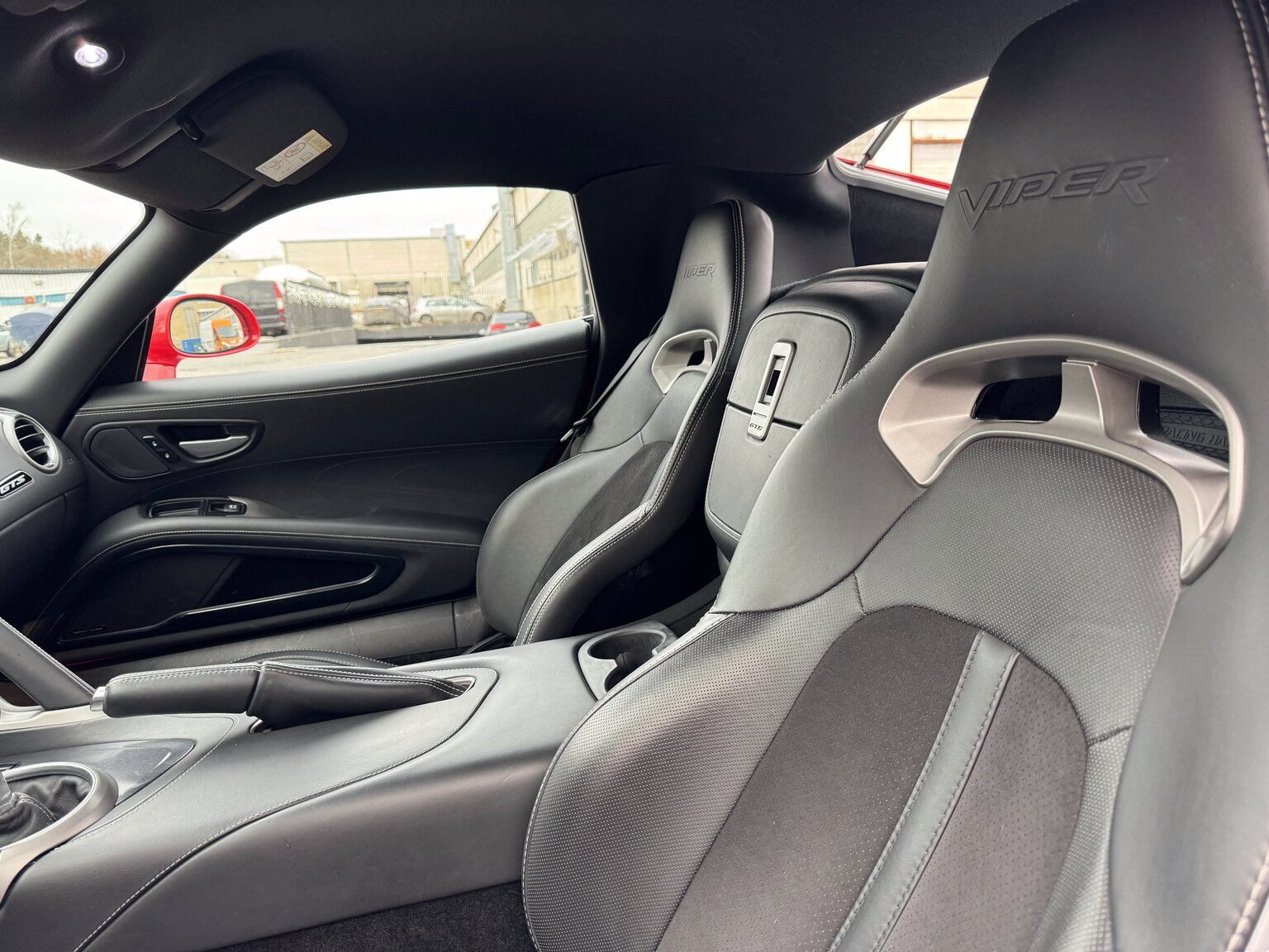Innenraumfoto von 2014 Dodge Viper GTS (32)