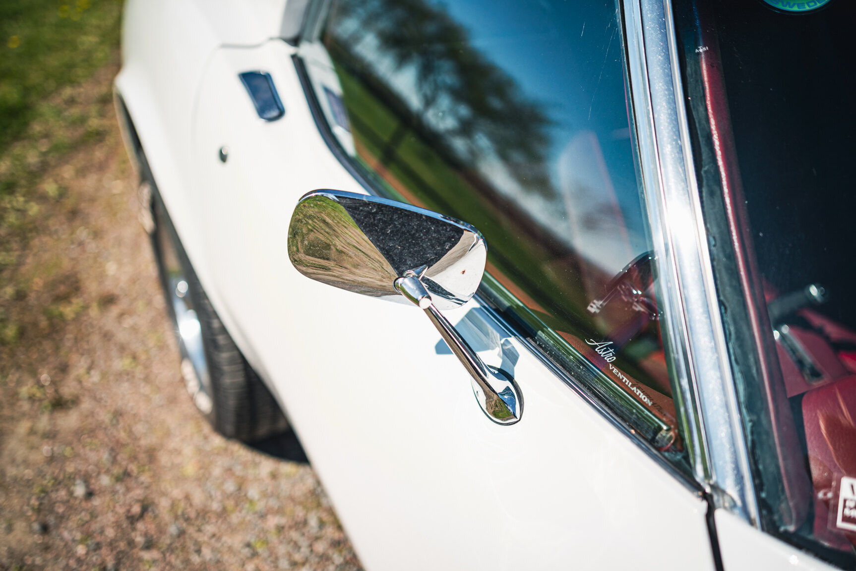Exterior image of 1975 Chevrolet Corvette Stingray (40)