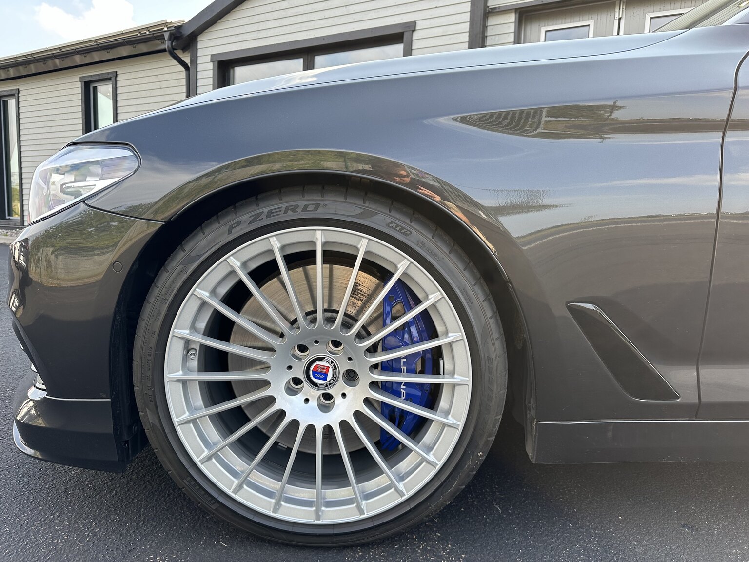 Exterior image of 2019 ALPINA B5 S Bi-Turbo Sedan ALLRAD