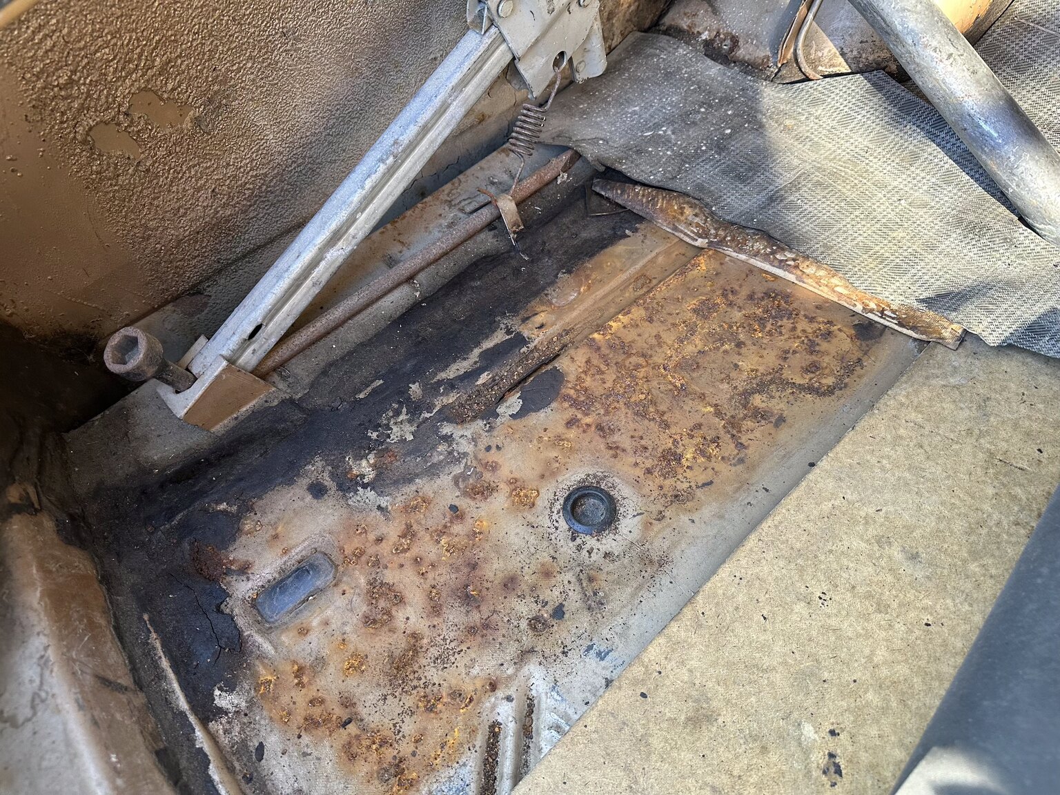 Interiörbild 1966 Plymouth Valiant 100 2-door Sedan