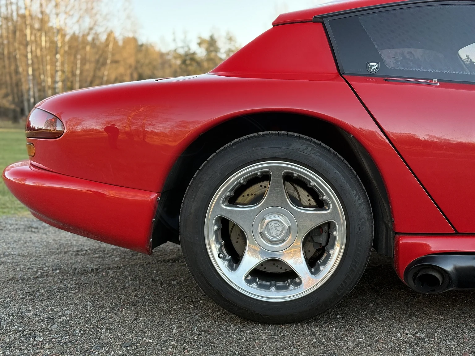 Exteriörbild på 1994 Chrysler Viper (22)