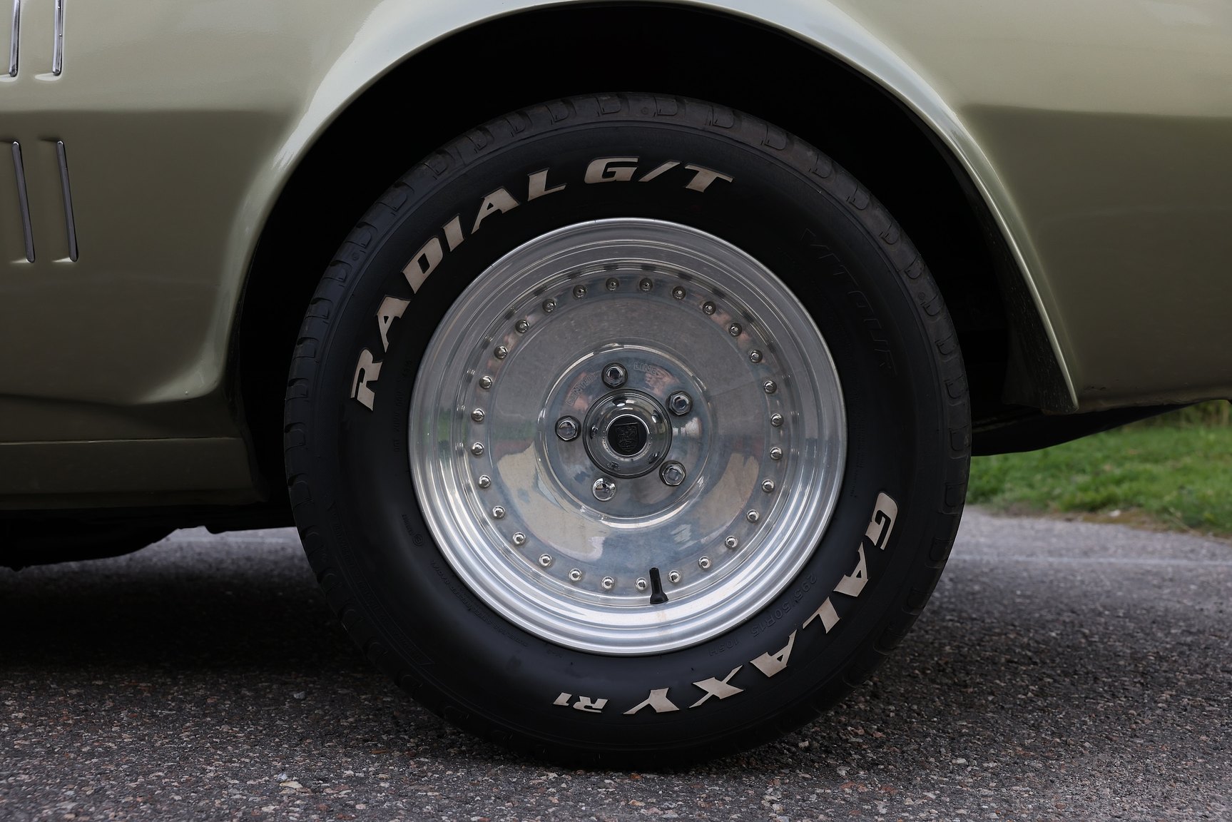 Exterior image of 1968 Pontiac Firebird 400 Ram Air