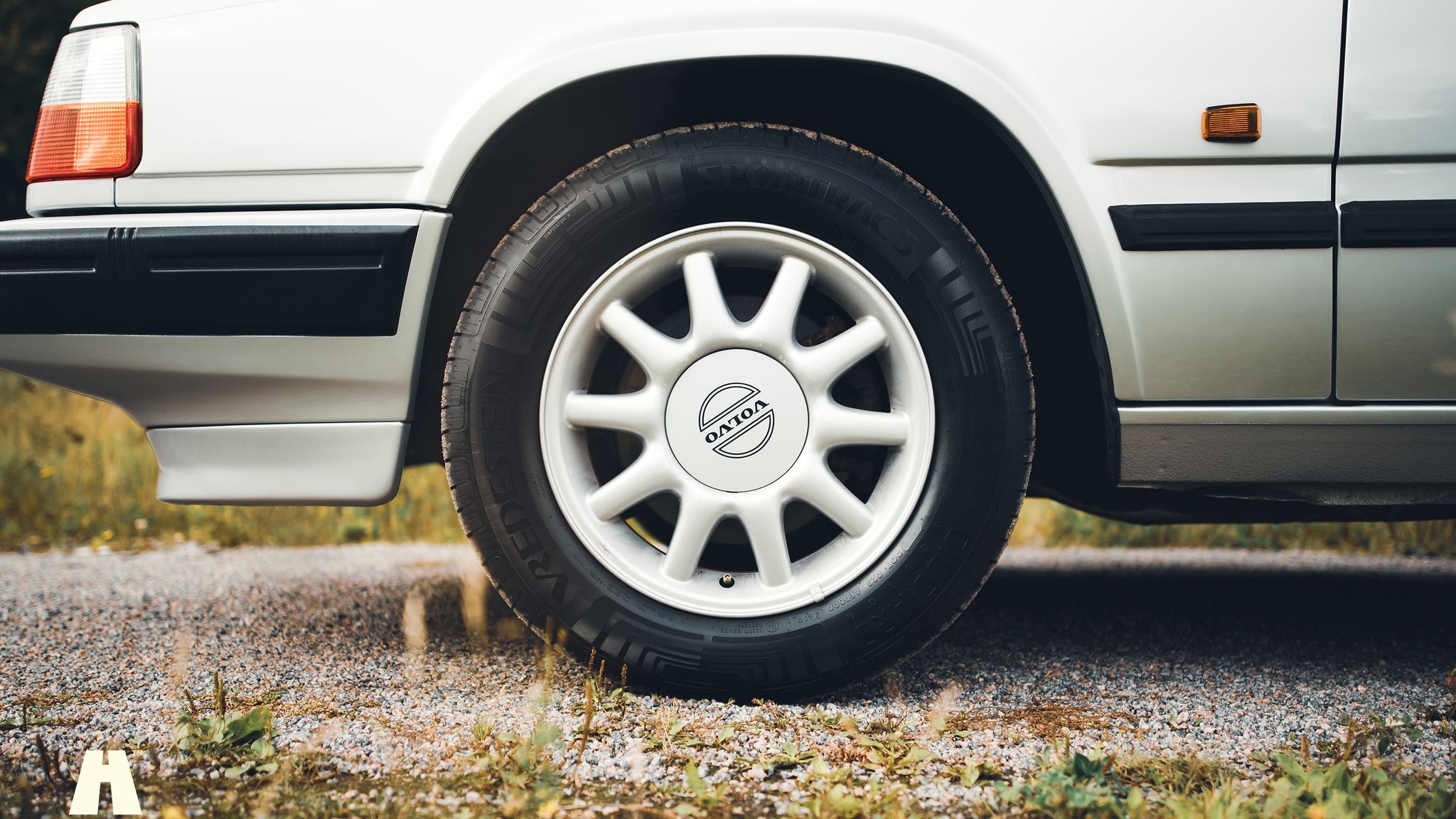 Exteriörbild på 1997 Volvo 945 