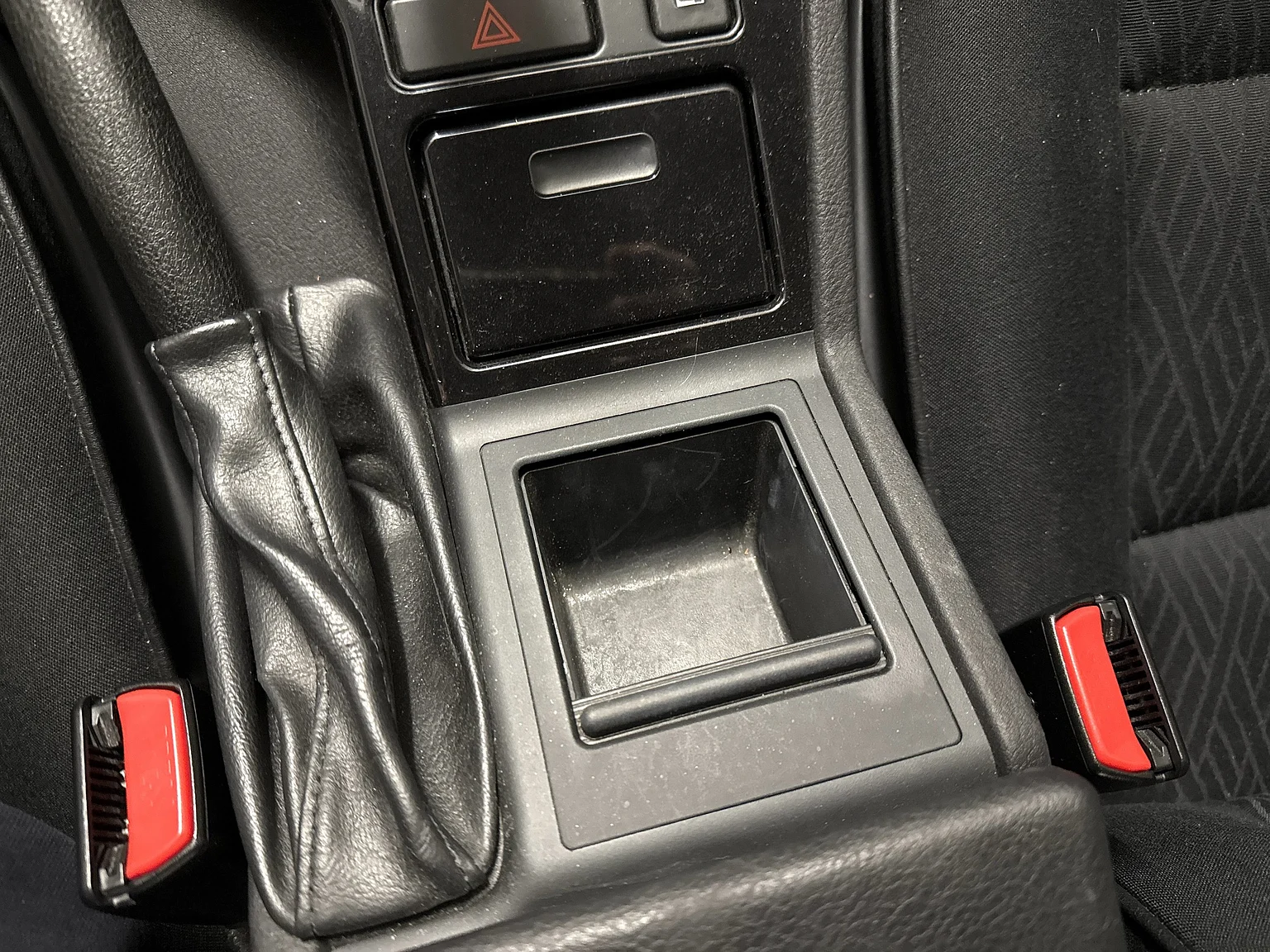 Interior image of 2002 BMW 520i (40)