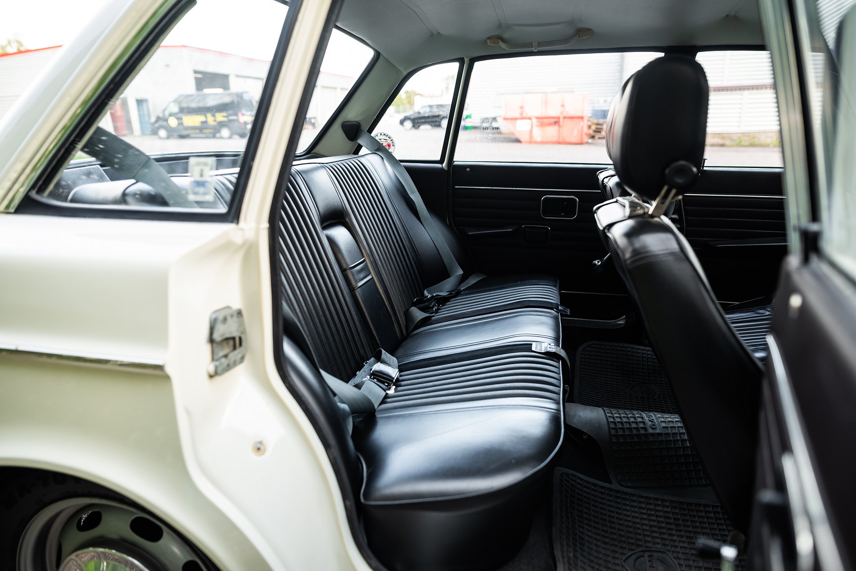 Interior image of 1967 Volvo 144 1.8 