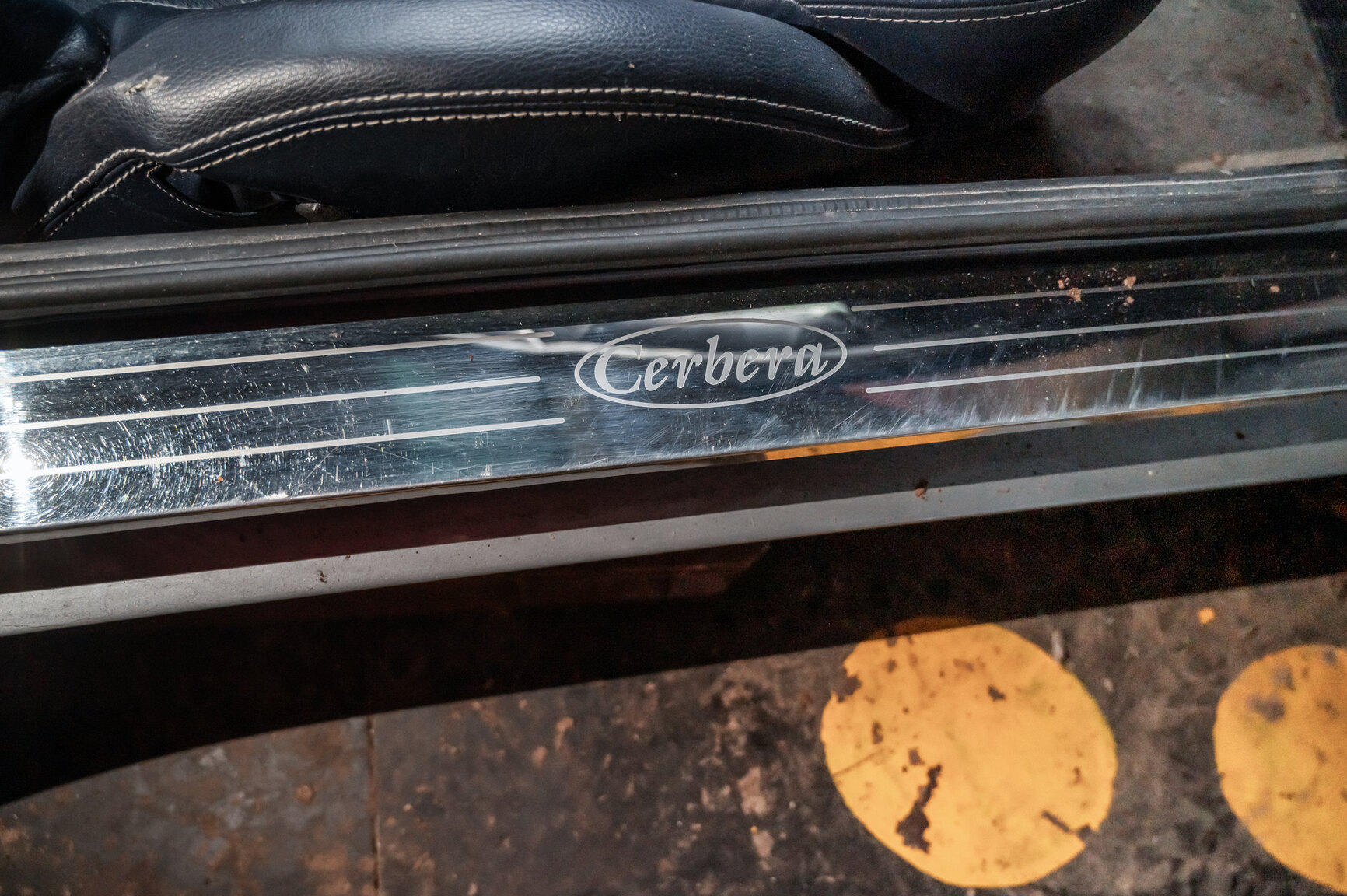 Interior image of 1998 TVR Cerbera