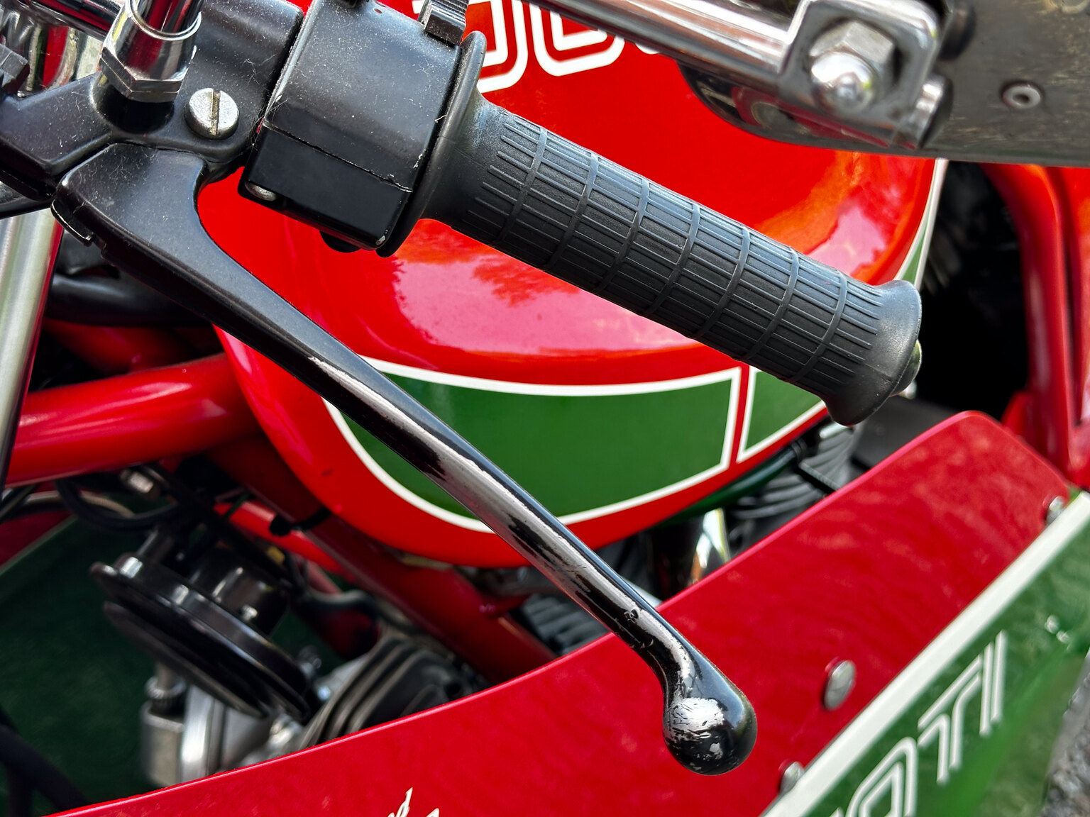 Exteriörbild på 1983 Ducati 900 Mike Hailwood Replica