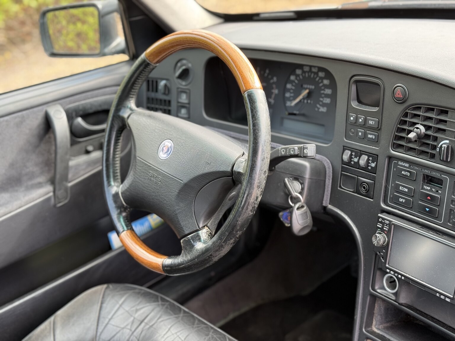Interior image of 1997 Saab 9000 2.3 CS Turbo A50