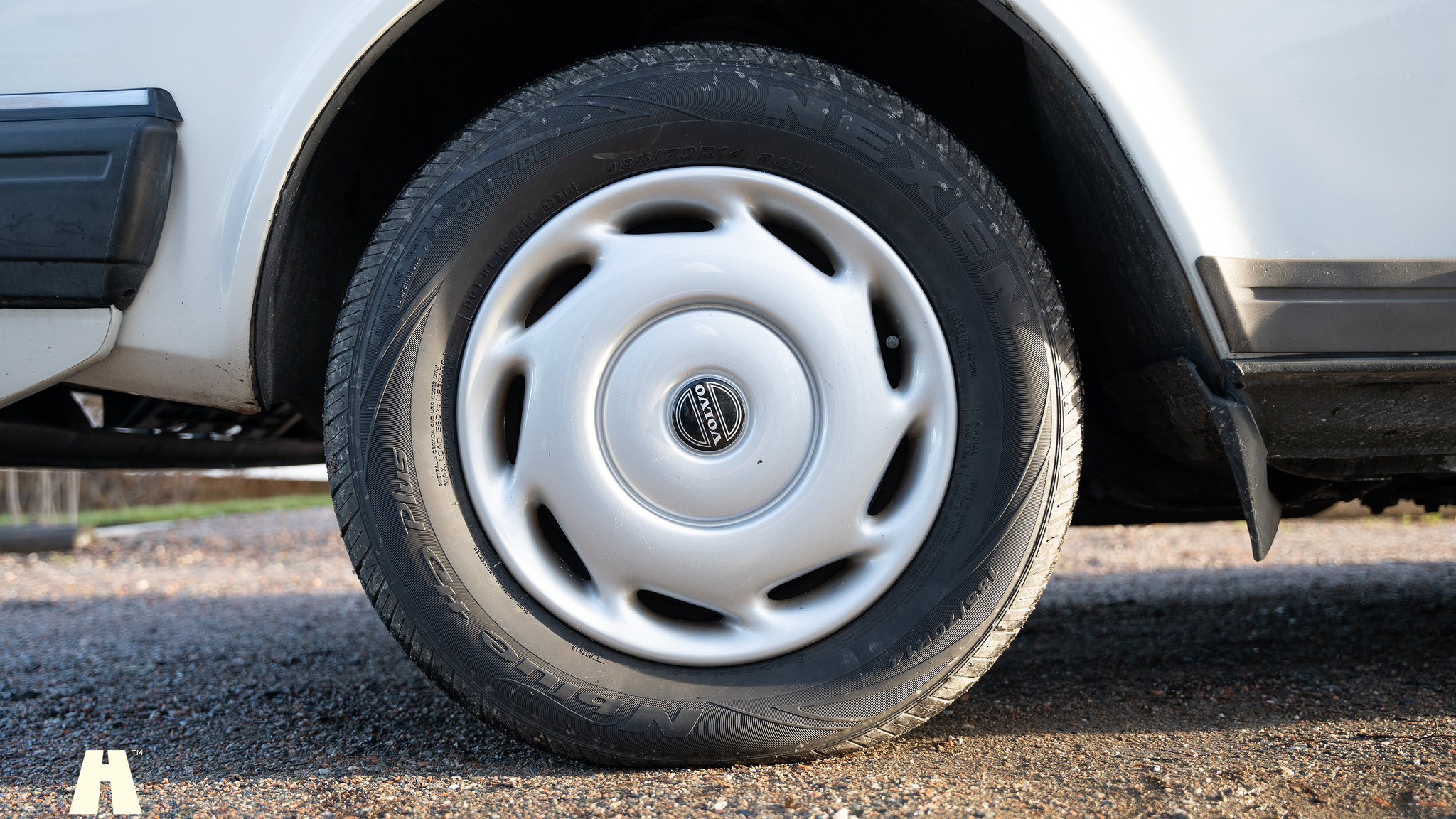 Exterior image of 1988 Volvo 240 GL