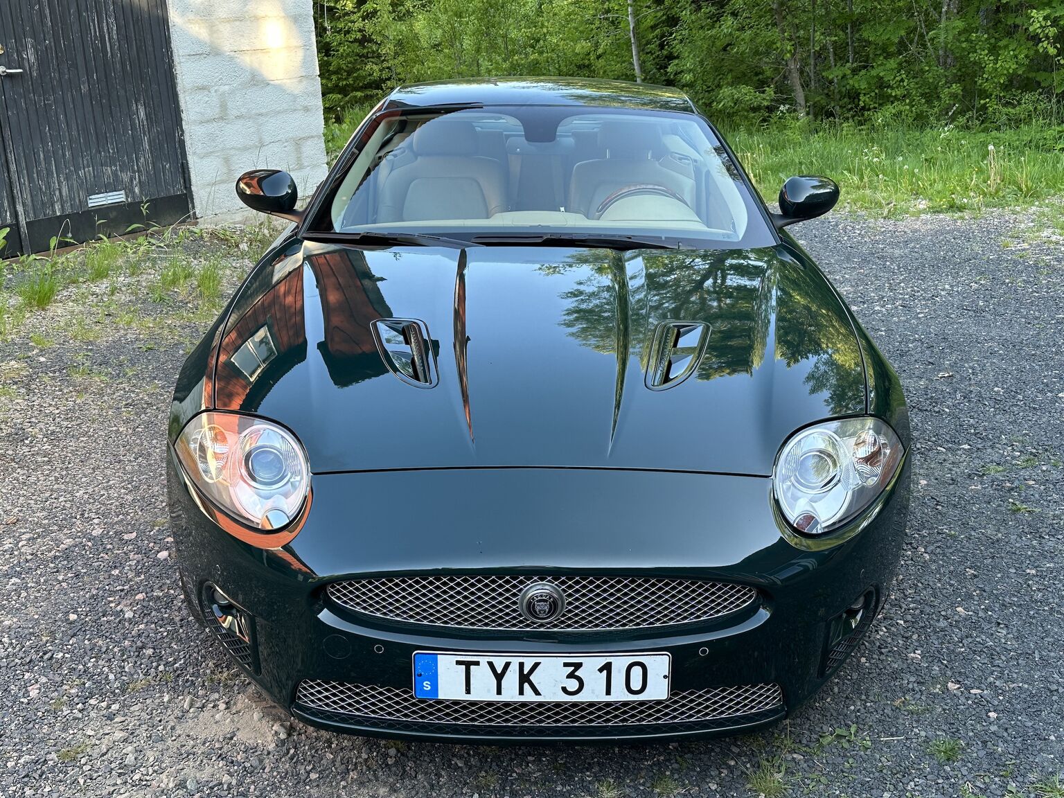 Exterior image of 2007 Jaguar XKR (8)