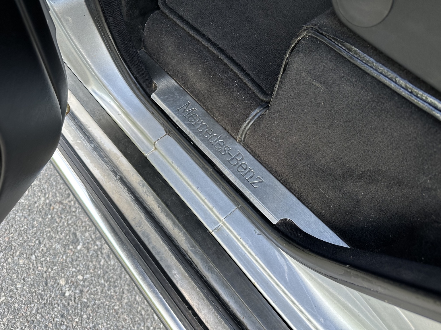 Interior image of 2002 Mercedes-Benz G 500 (26)