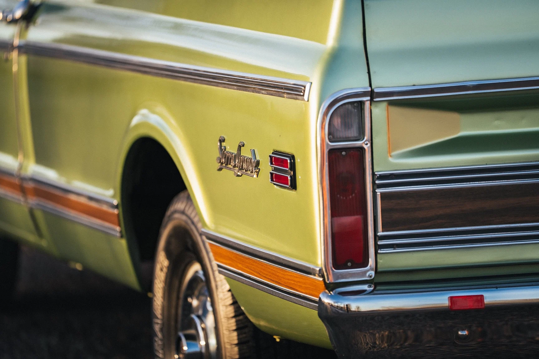 Aussenfoto 1970 GMC 1500 Custom Sierra Grande – NO RESERVE (87)