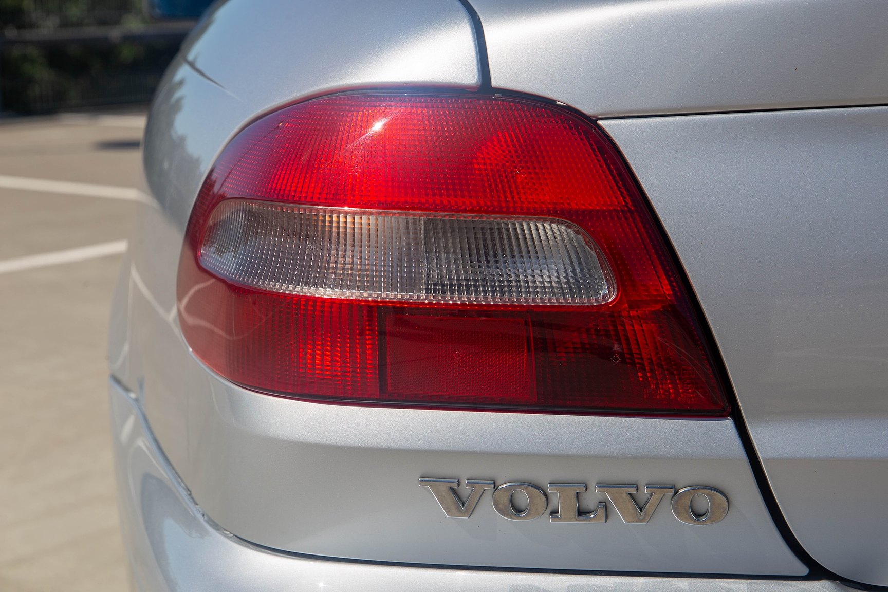 Exterior image of 1999 Volvo C70 2.5 T Manuell
