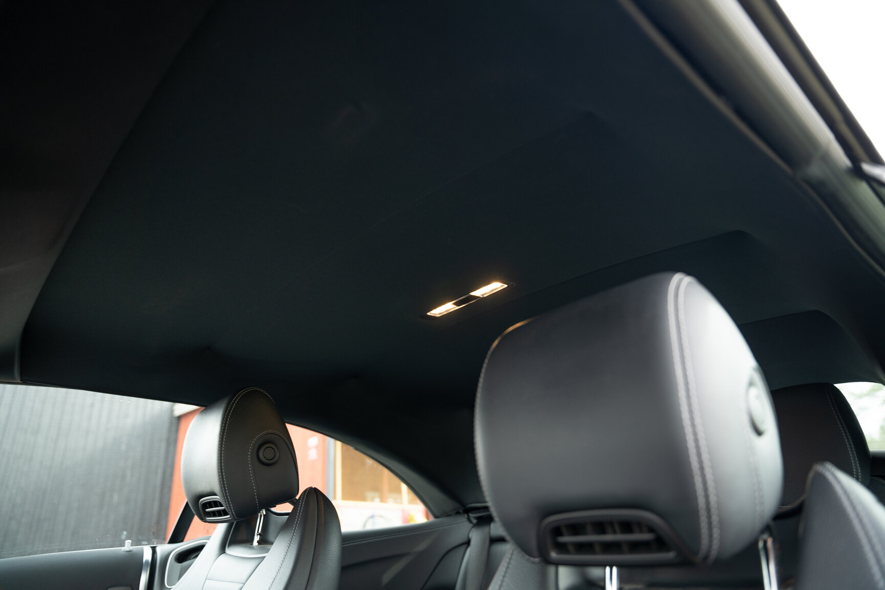 Interiörbild 2019 Mercedes-Benz E300 Cabriolet