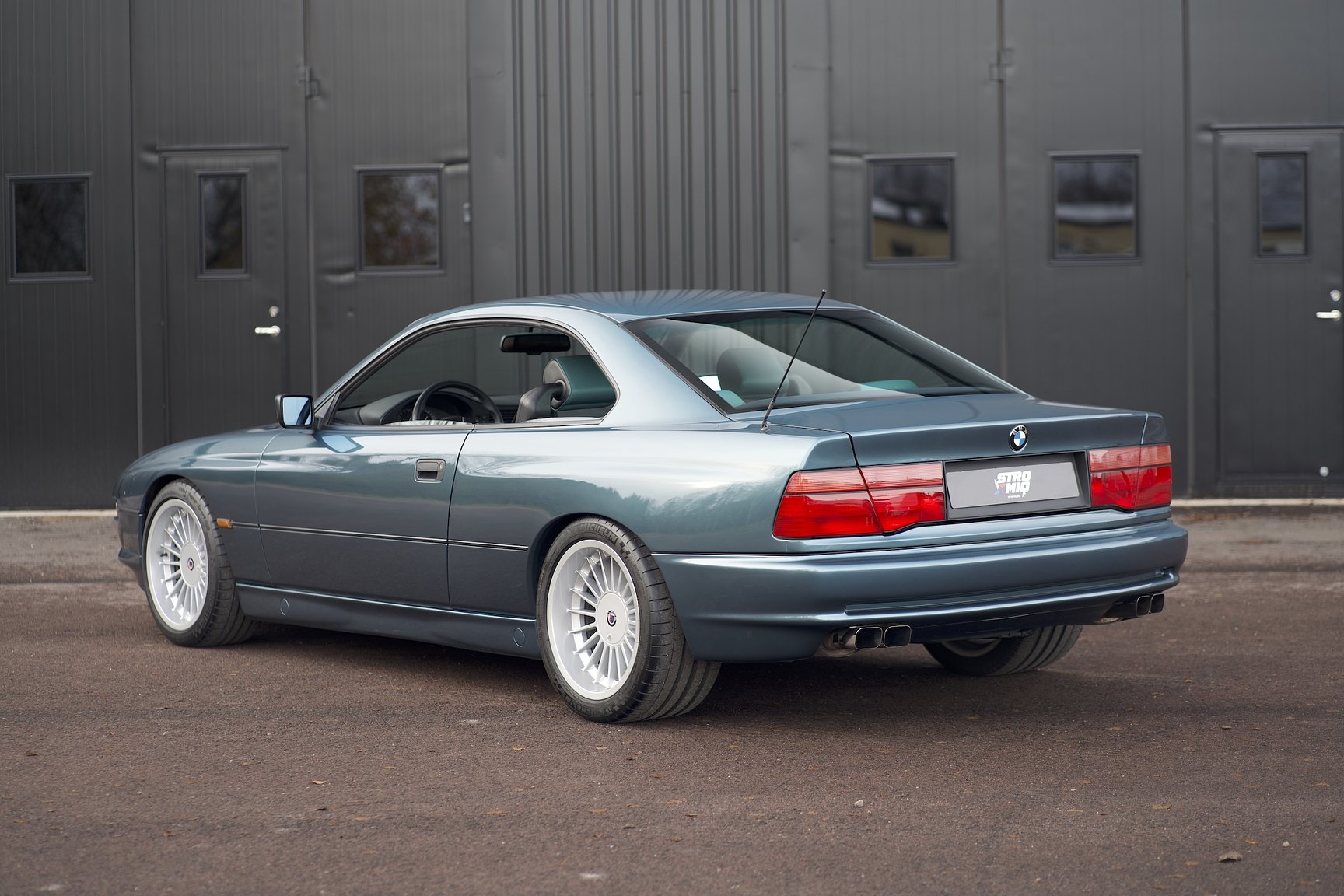 Exteriörbild på 1992 BMW 850i 6-speed manual - NO RESERVE