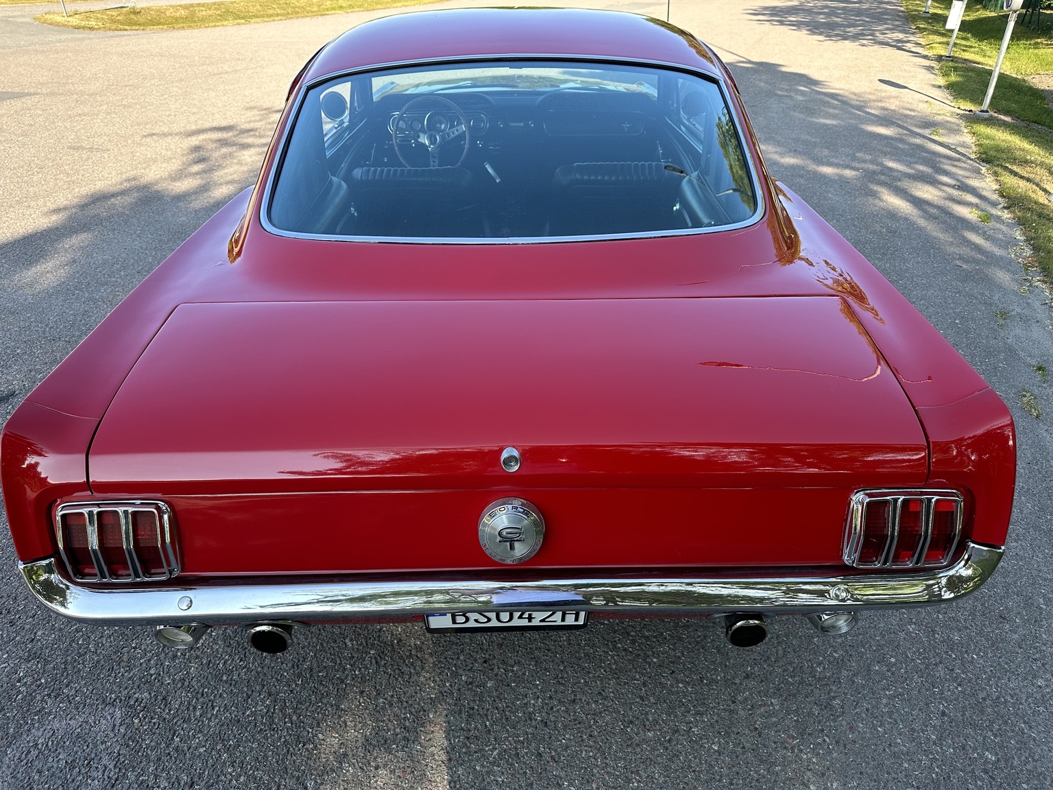 Exterior image of 1965 Ford Mustang 289 Fastback