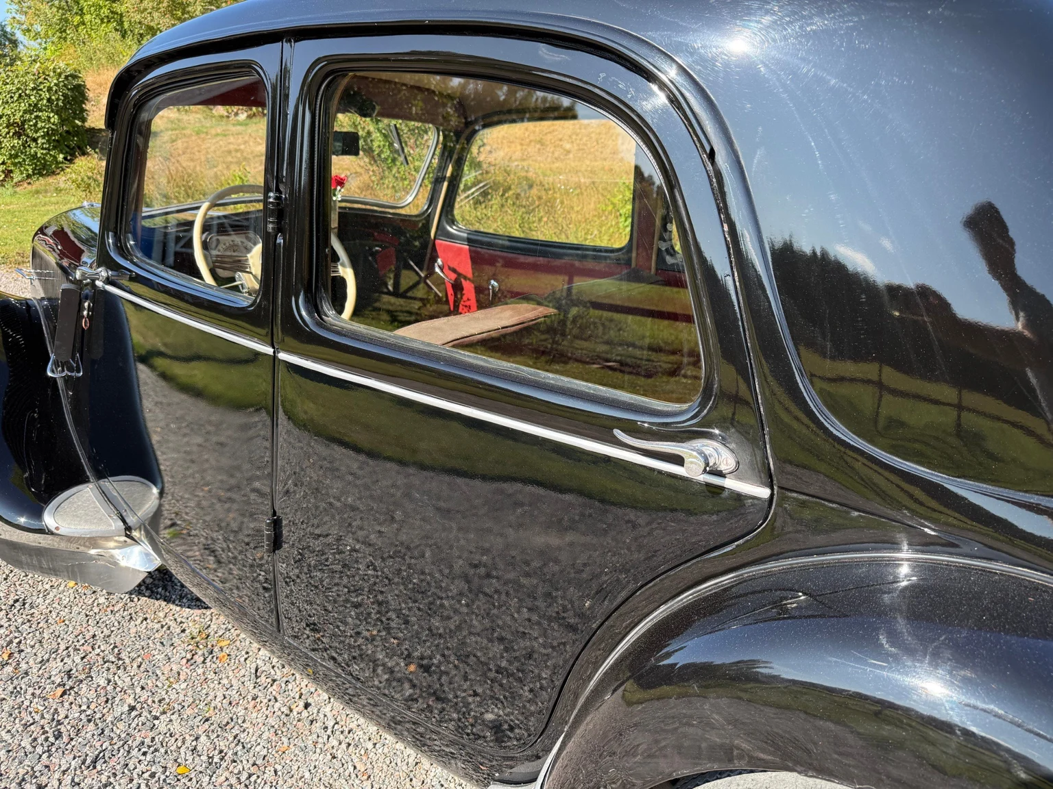 Exterior image of 1951 Citroën CV 11  Sedan  (28)