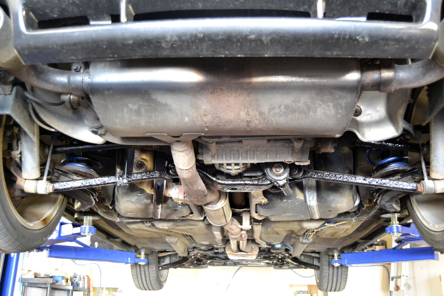 Image of 2003 Volkswagen Golf R32 MK4 mechanics (2)