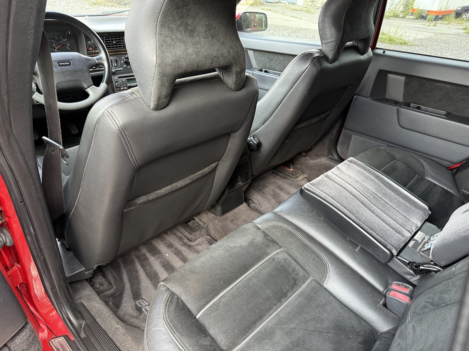 Interior image of 1996 Volvo 850 R "T-Röd"