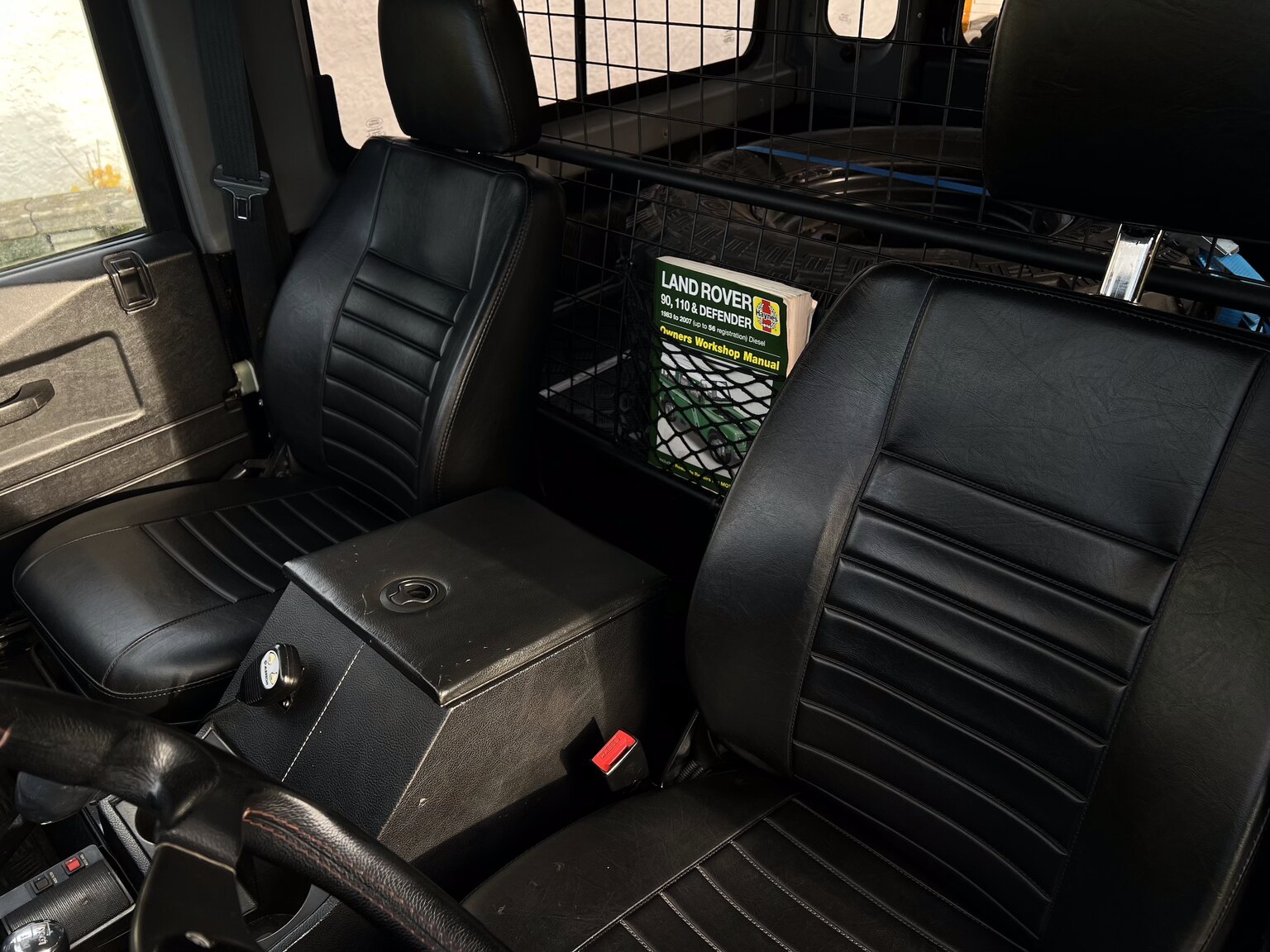 Interior image of 2002 Land Rover Defender 90 2.5 Td5