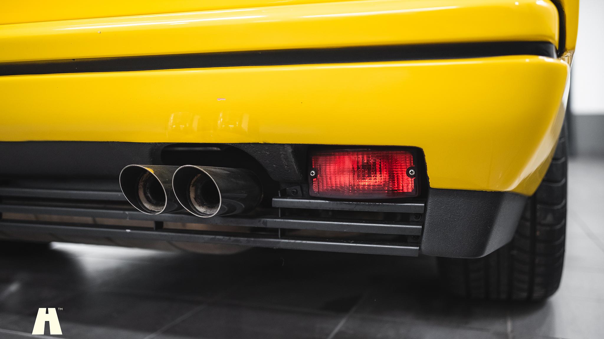 Exteriörbild på 1986 Ferrari 328 GTB