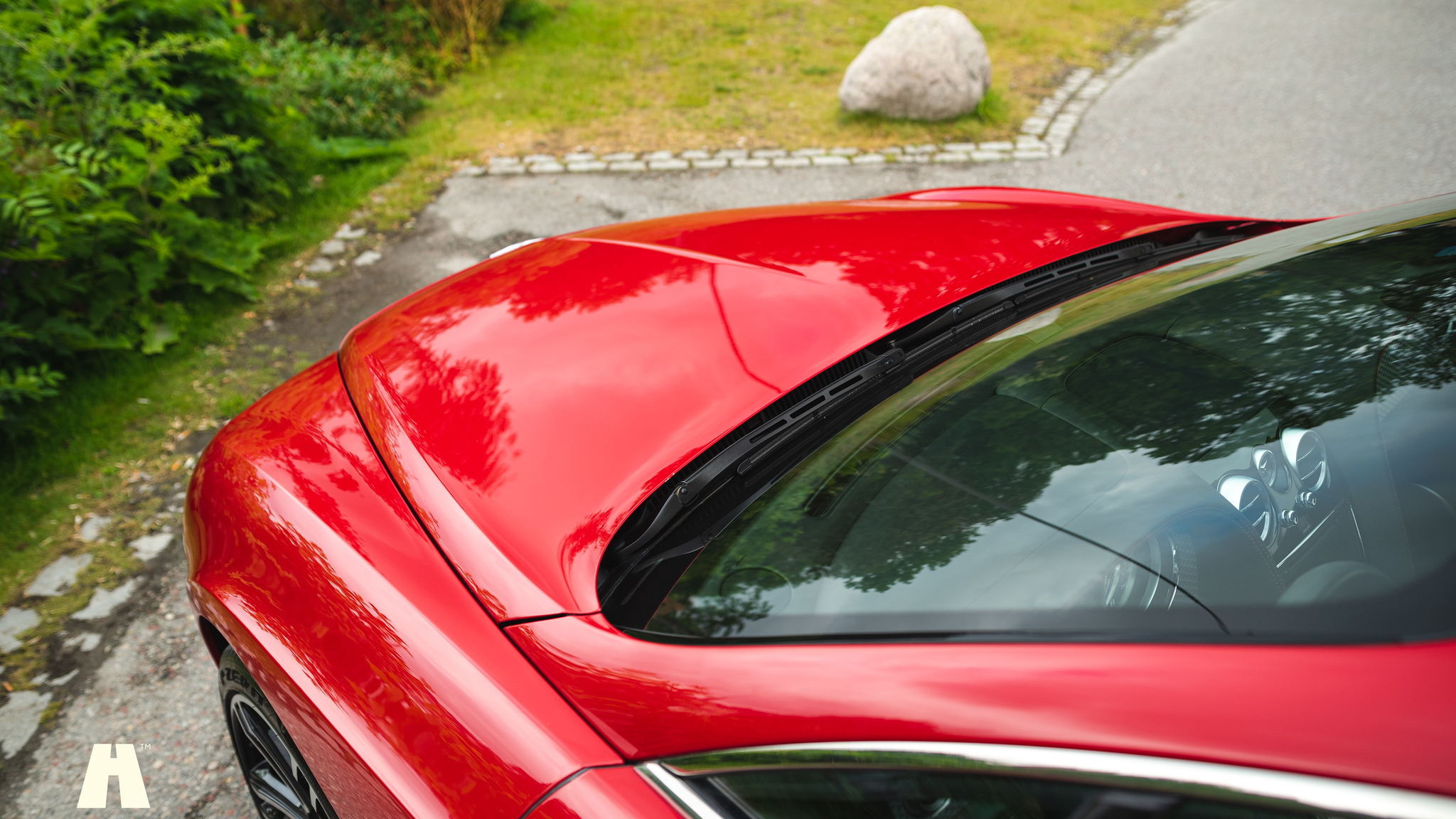 Exterior image of 2013 Bentley Continental GT V8 (14)