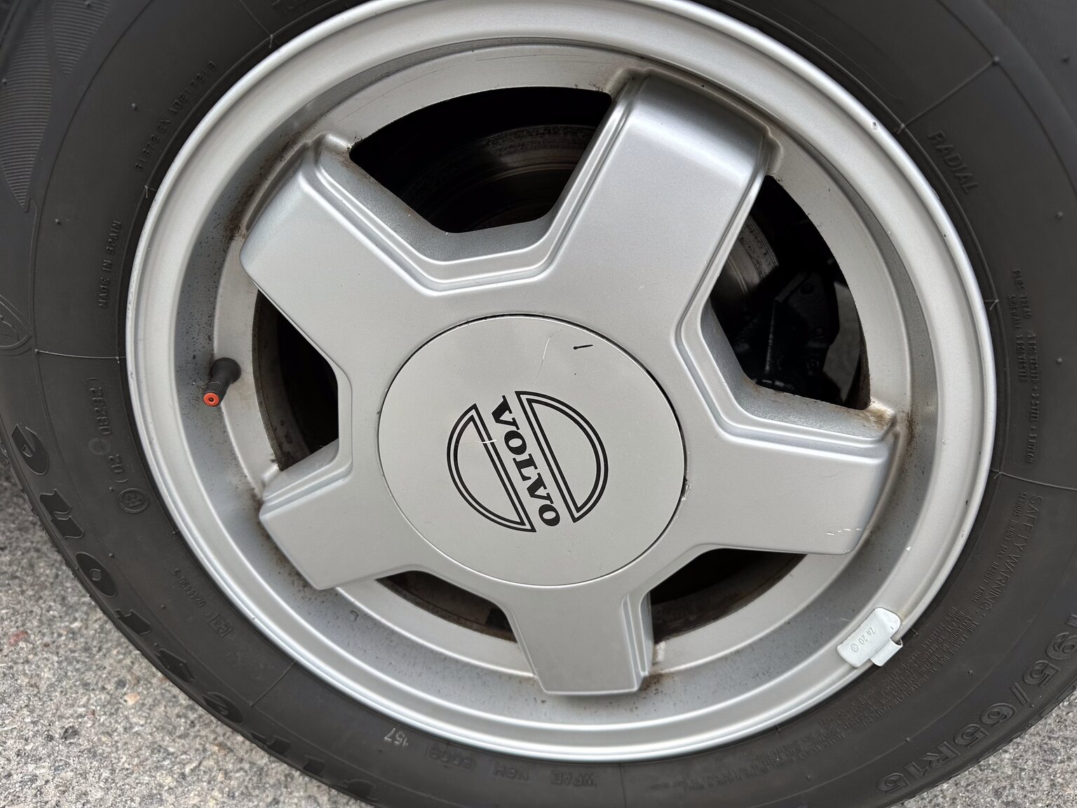 Exteriörbild på 1988 Volvo 740 Turbo