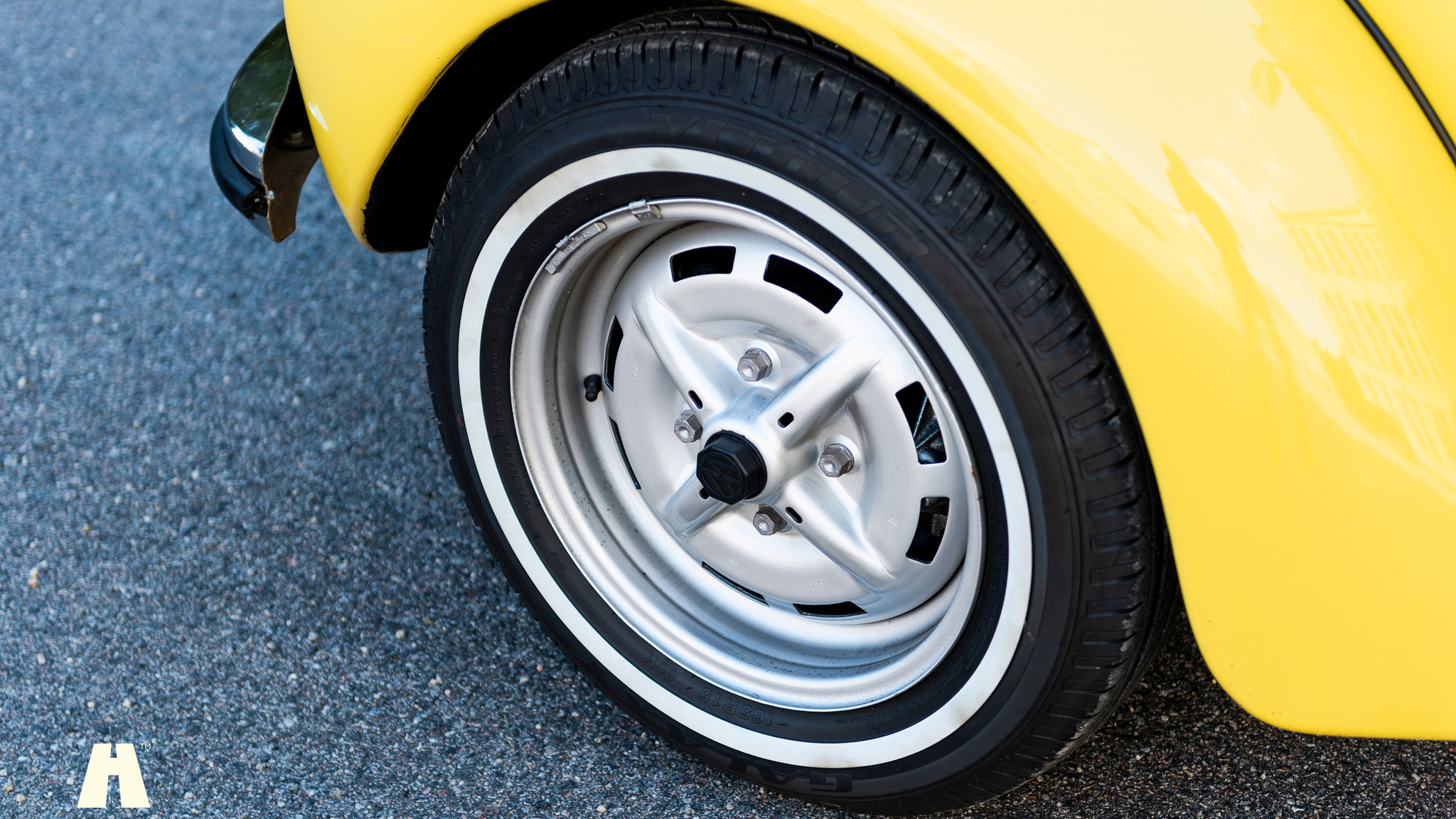 Exteriörbild på 1972 Volkswagen beetle cabriolet 1302 LS
