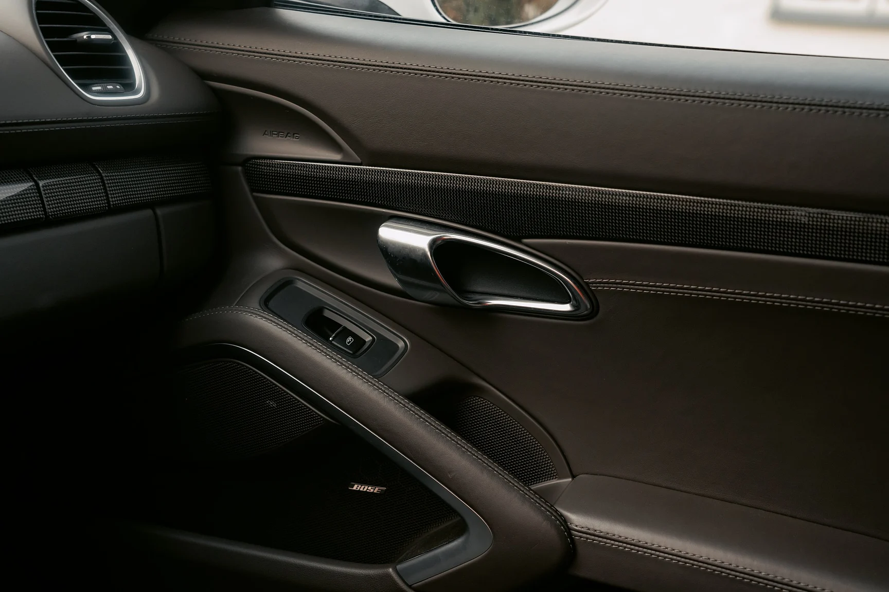 Interior image of 2017 Porsche 718 Cayman S (14)