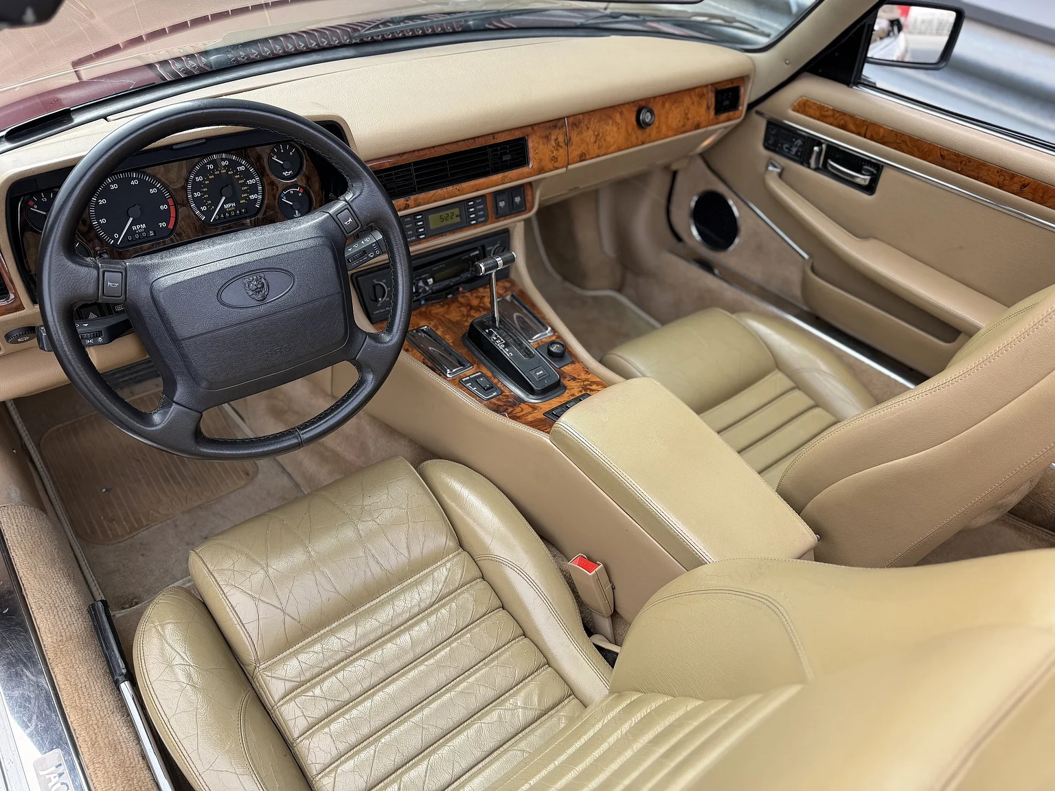 Interior image of 1993 Jaguar XjS Cabriolet (1)