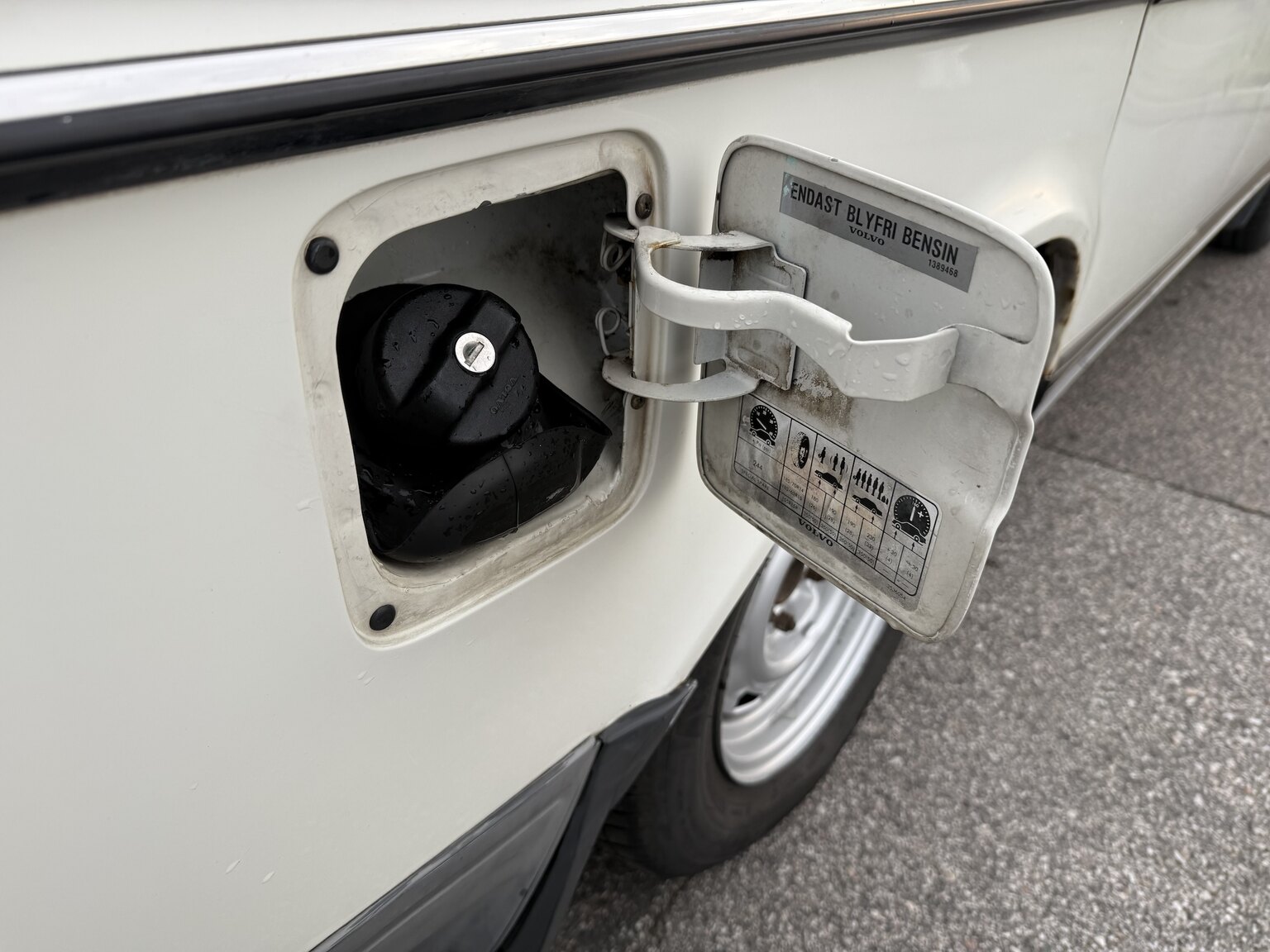 Exteriörbild på 1991 Volvo 240 GL Automat (40)