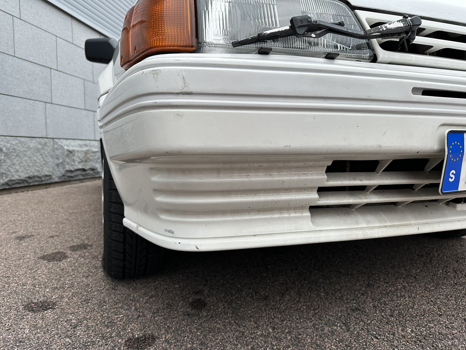 Exterior image of 1988 Nissan Sunny (26)