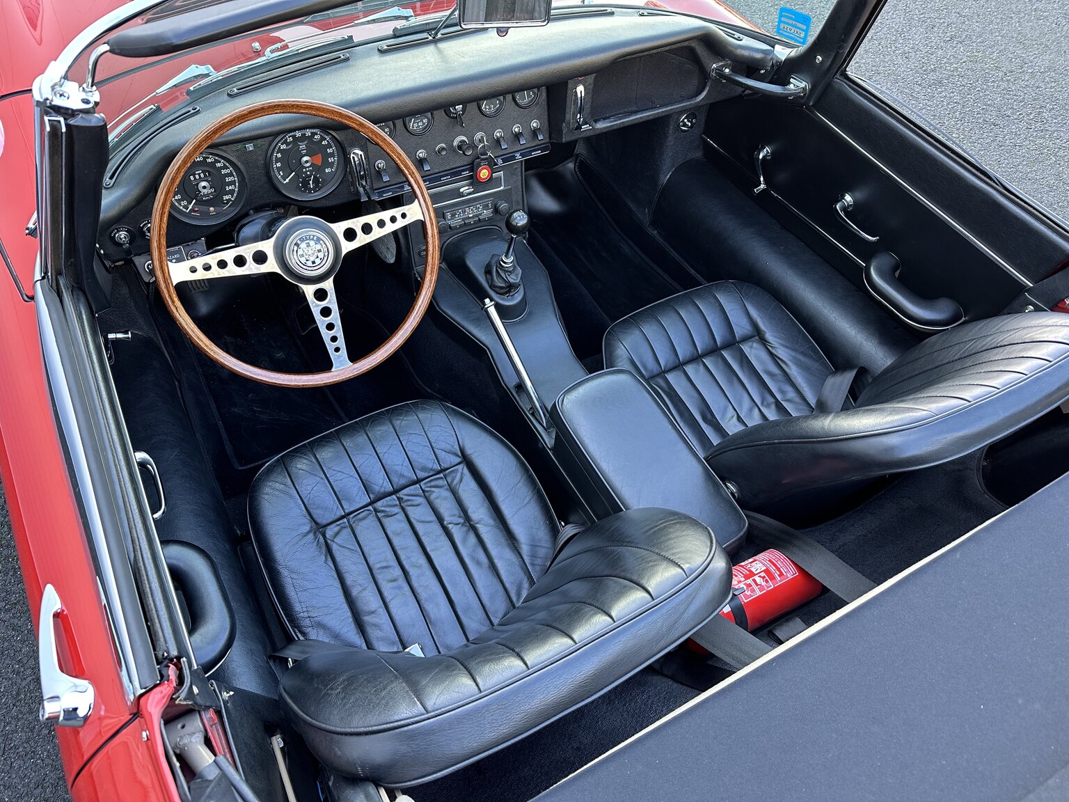Interior image of 1965 Jaguar E-Type Series 1 (37)