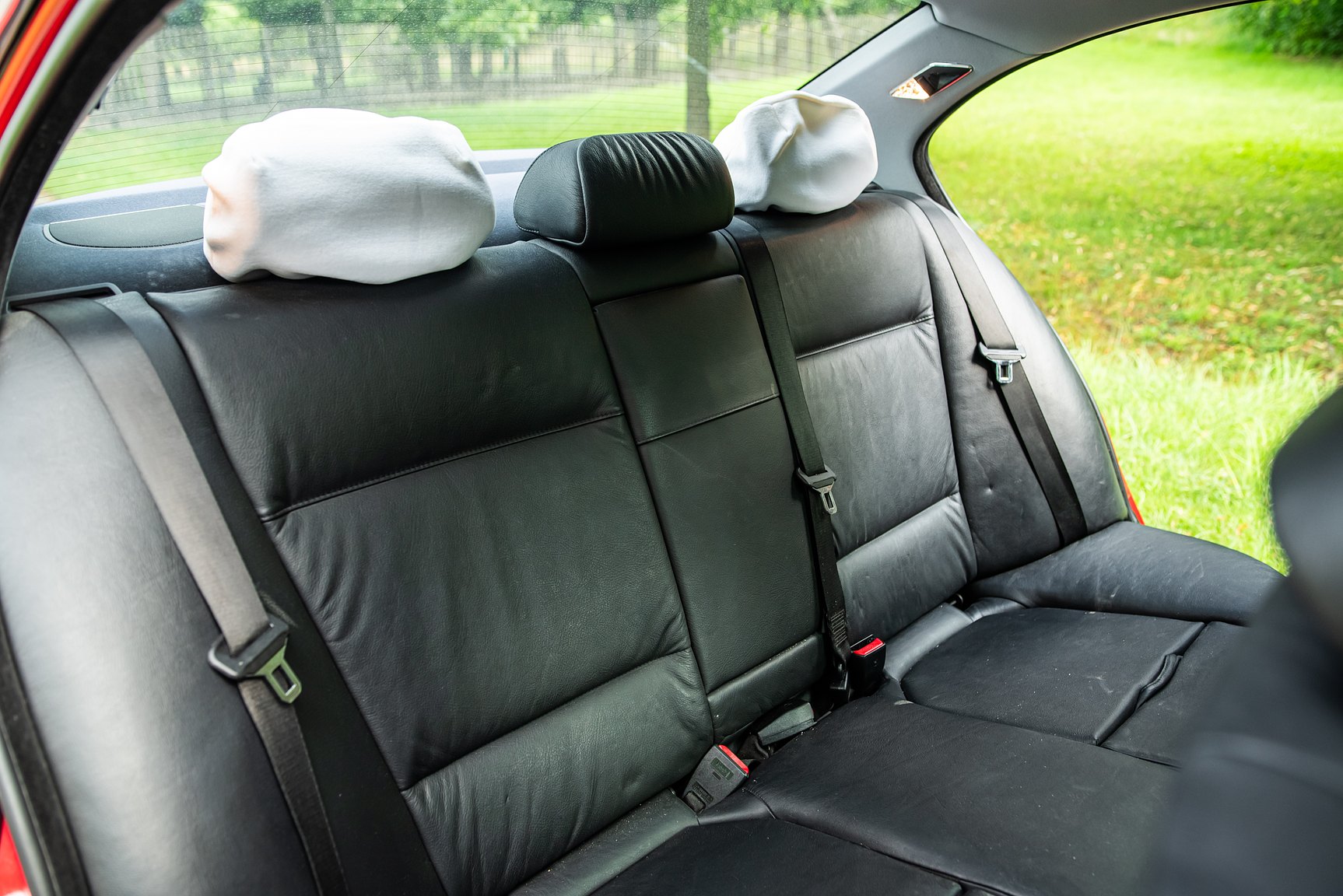 Interior image of 2001 BMW 330Xi