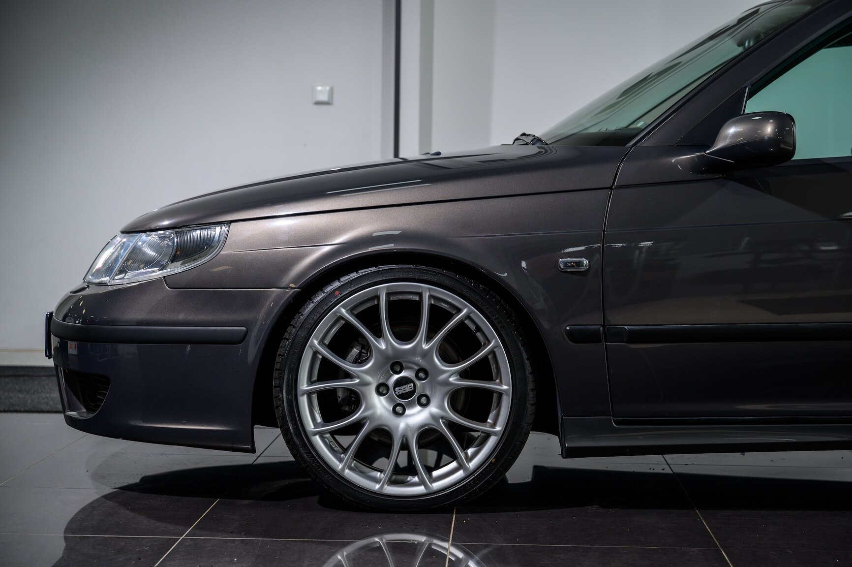 Exterior image of 2005 SAAB 9-5 Aero (23)