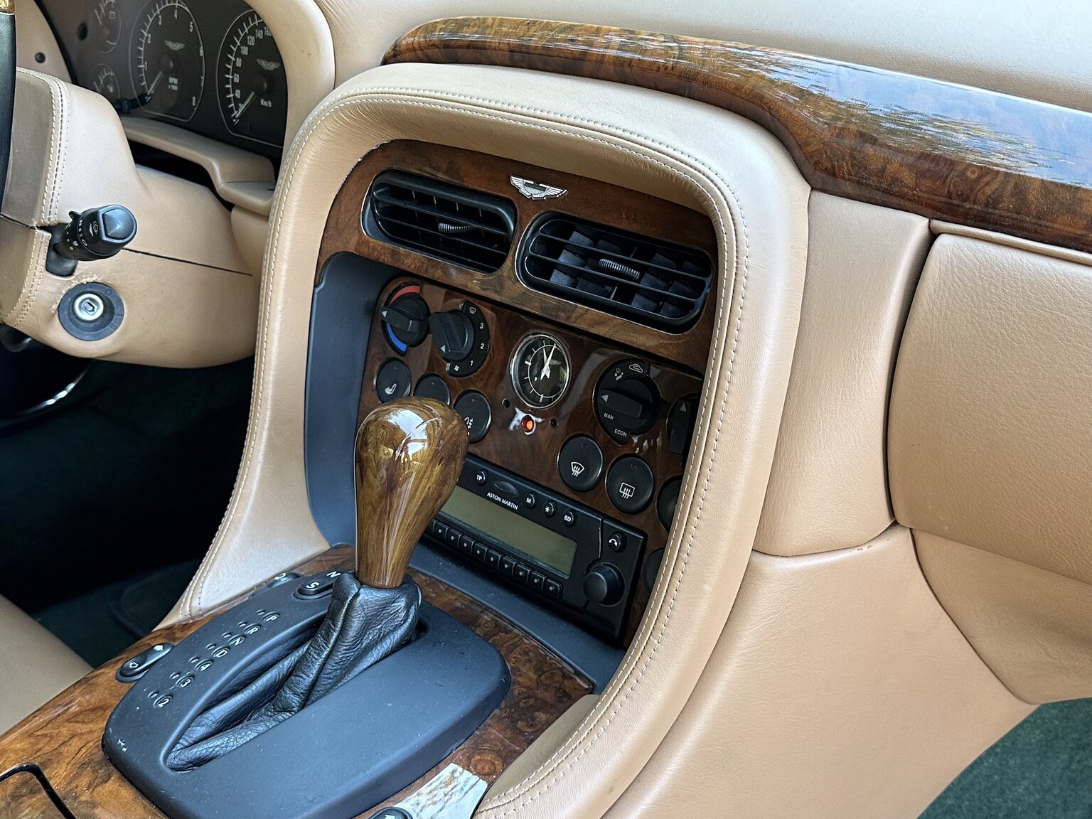 Interiörbild 2003 Aston Martin DB7