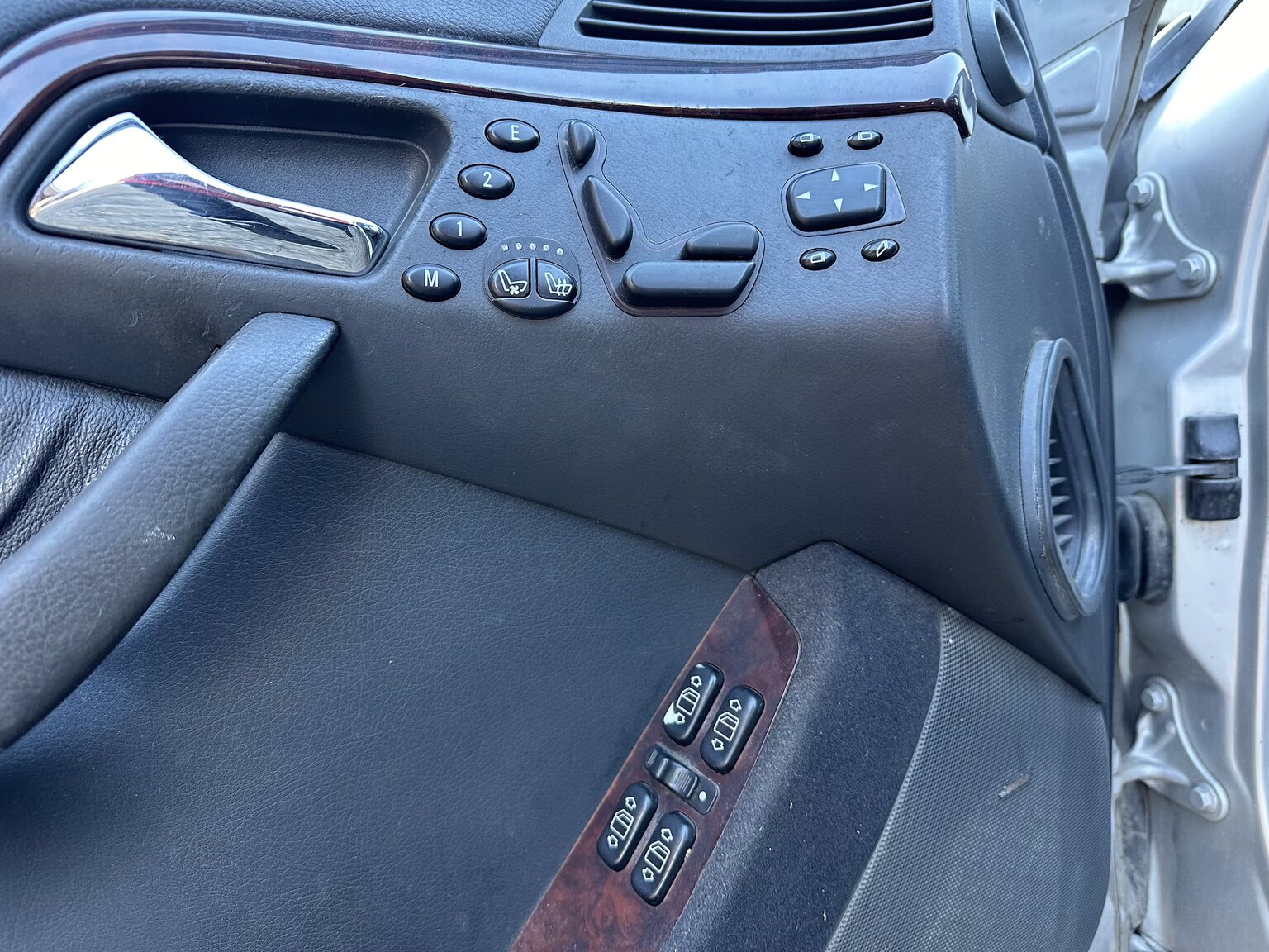 Innenraumfoto von 1999 Mercedes-Benz S 500 L