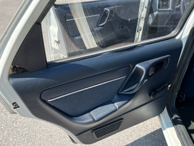 Interior image of 1983 Ford Sierra