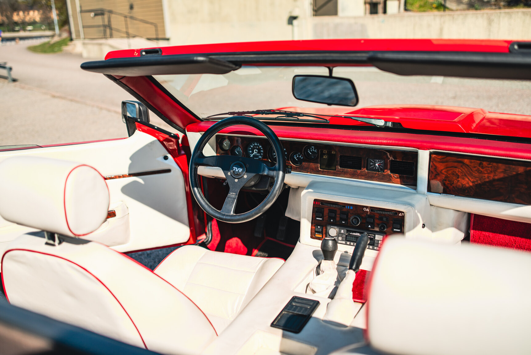 Interiörbild 1985 TVR 350i Cabriolet 3.5 V8