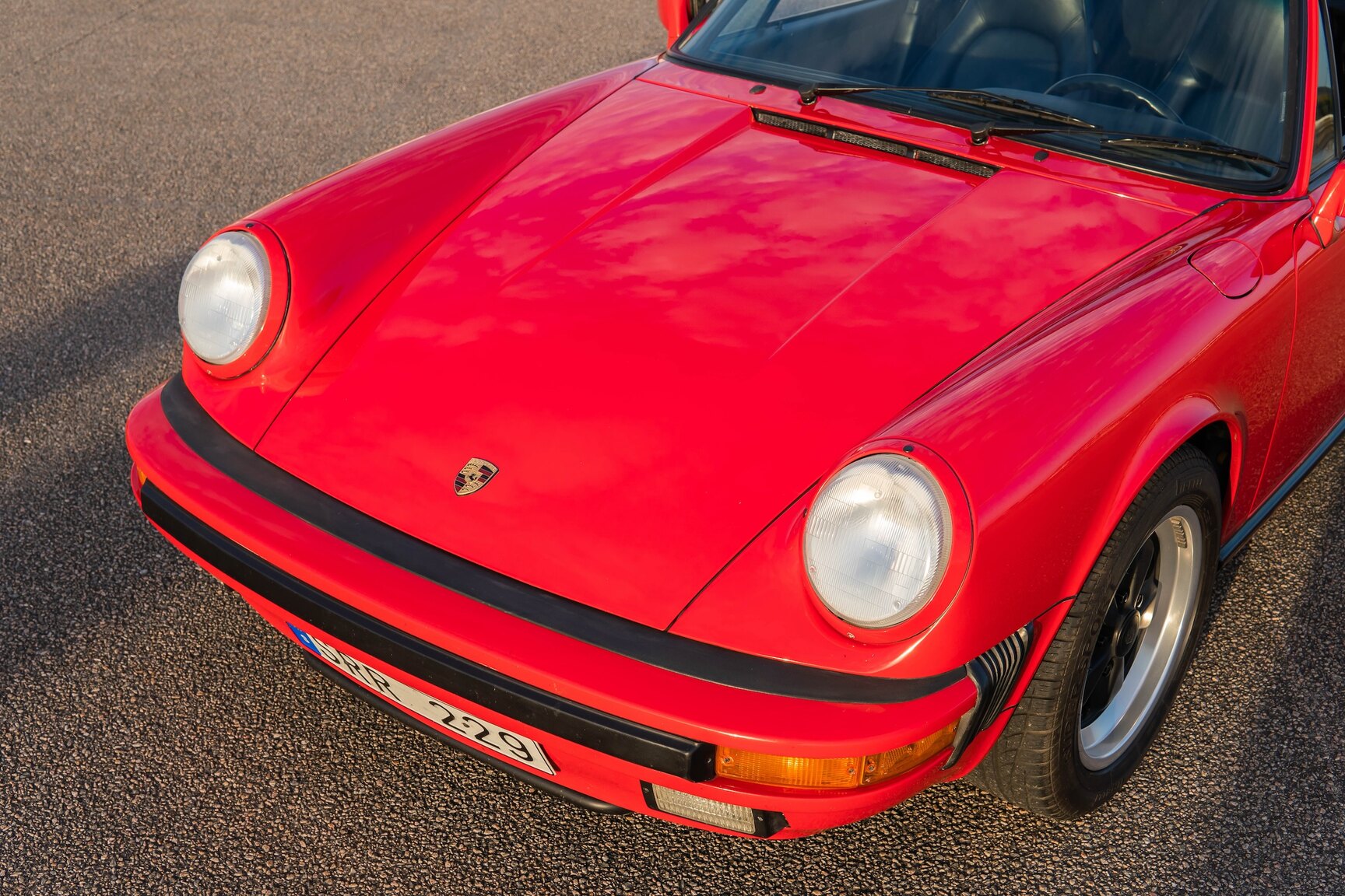 Aussenfoto 1987 Porsche 911 Carrera Cab 3.2